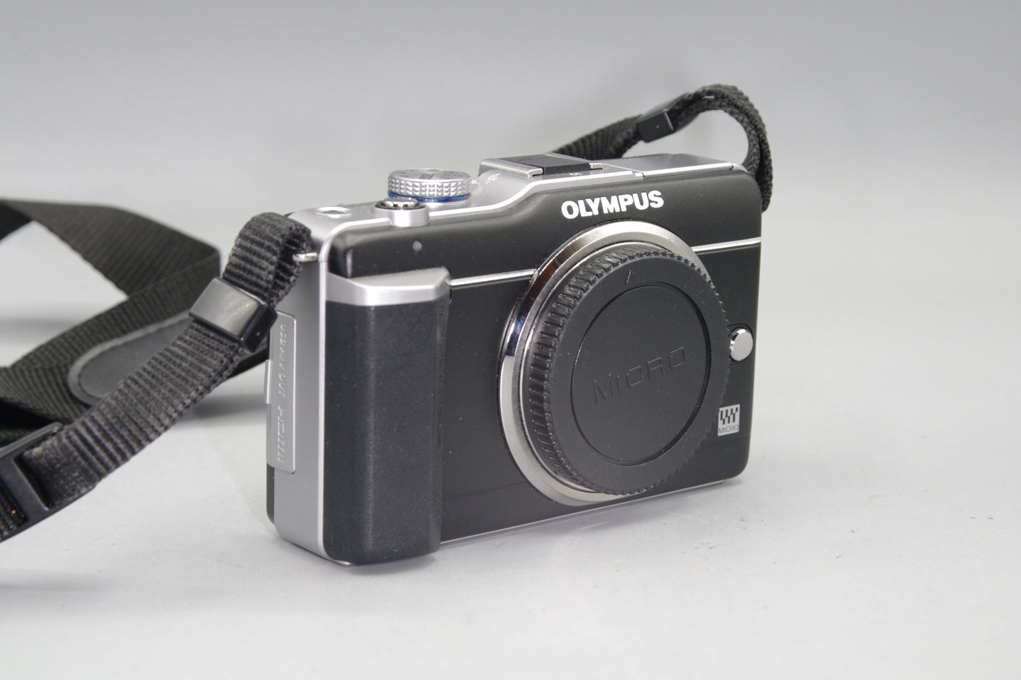 Olympus Pen E-PL1 12.3MP M4/3 Digital Camera Body