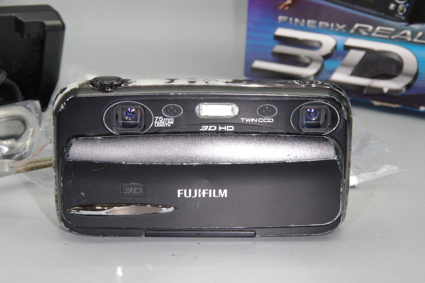 Fujifilm FinePix W3 3D Digital Camera Boxed + Charger + Instructions