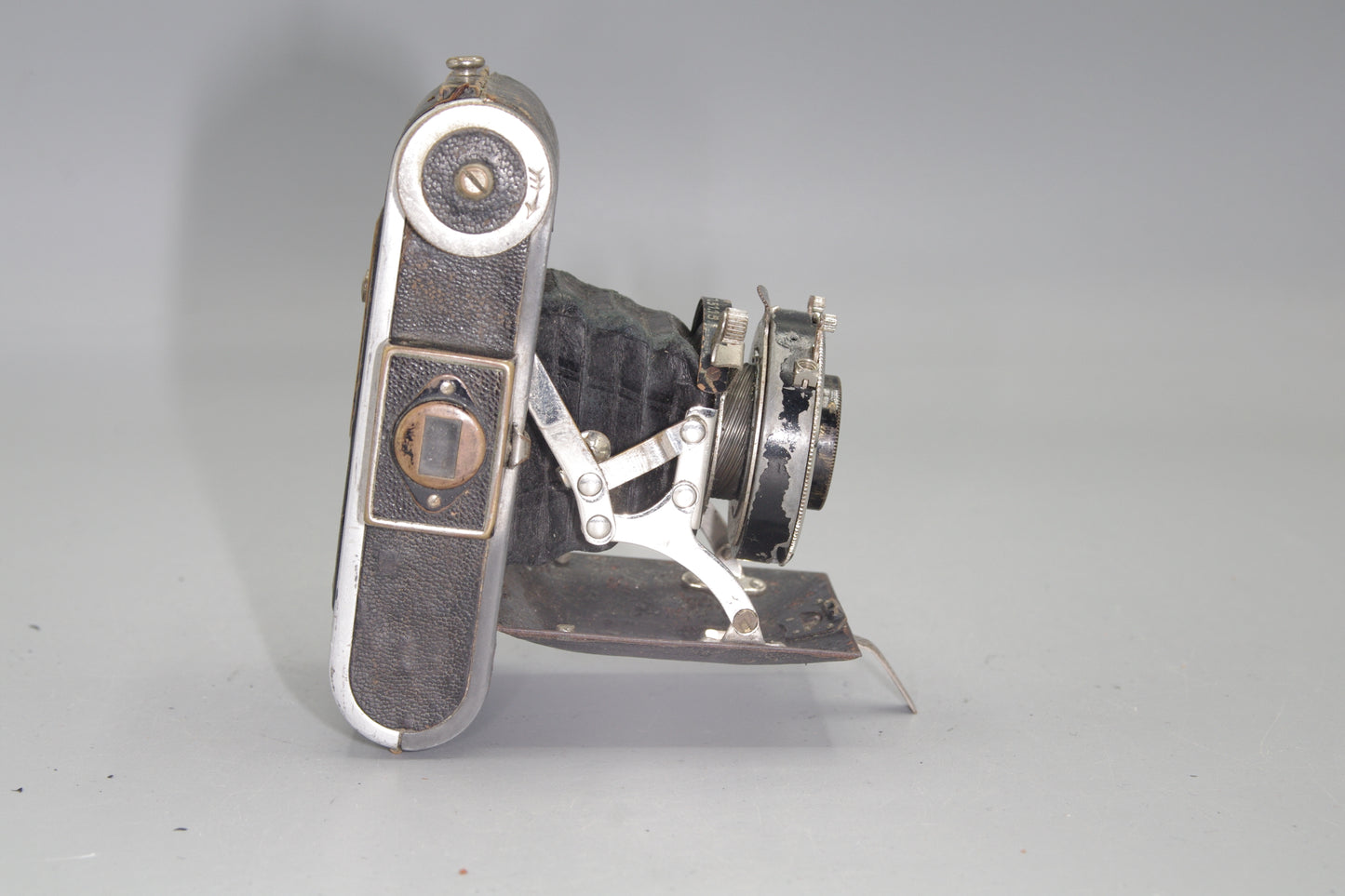 Ihagee Folding Camera with 70mm F/4.5 Lens