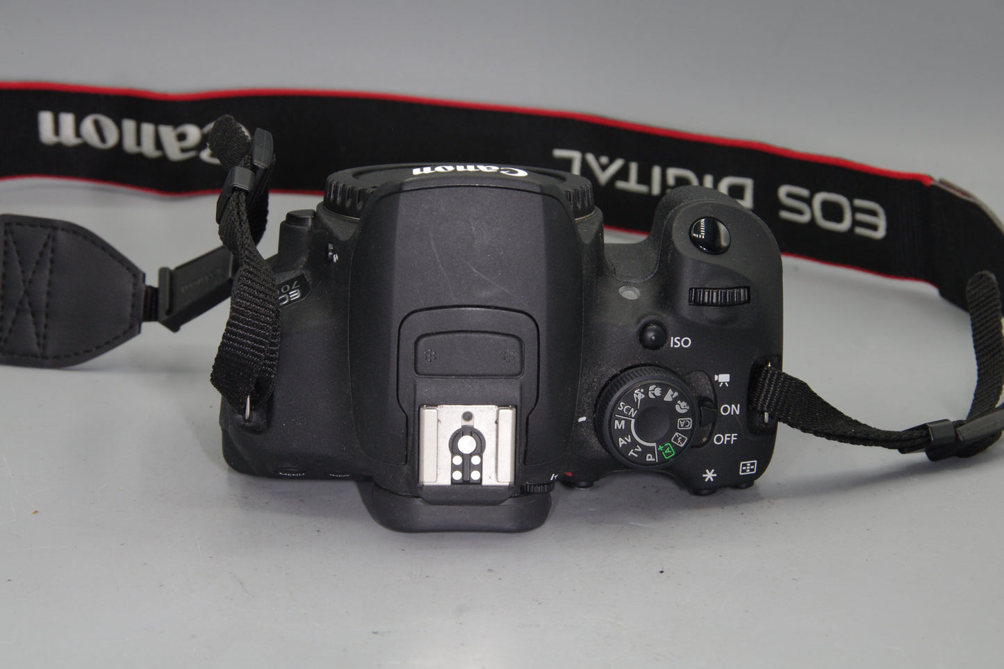 Canon EOS 700D 18MP DSLR Camera Body – S/C 1210 – Excellent Condition