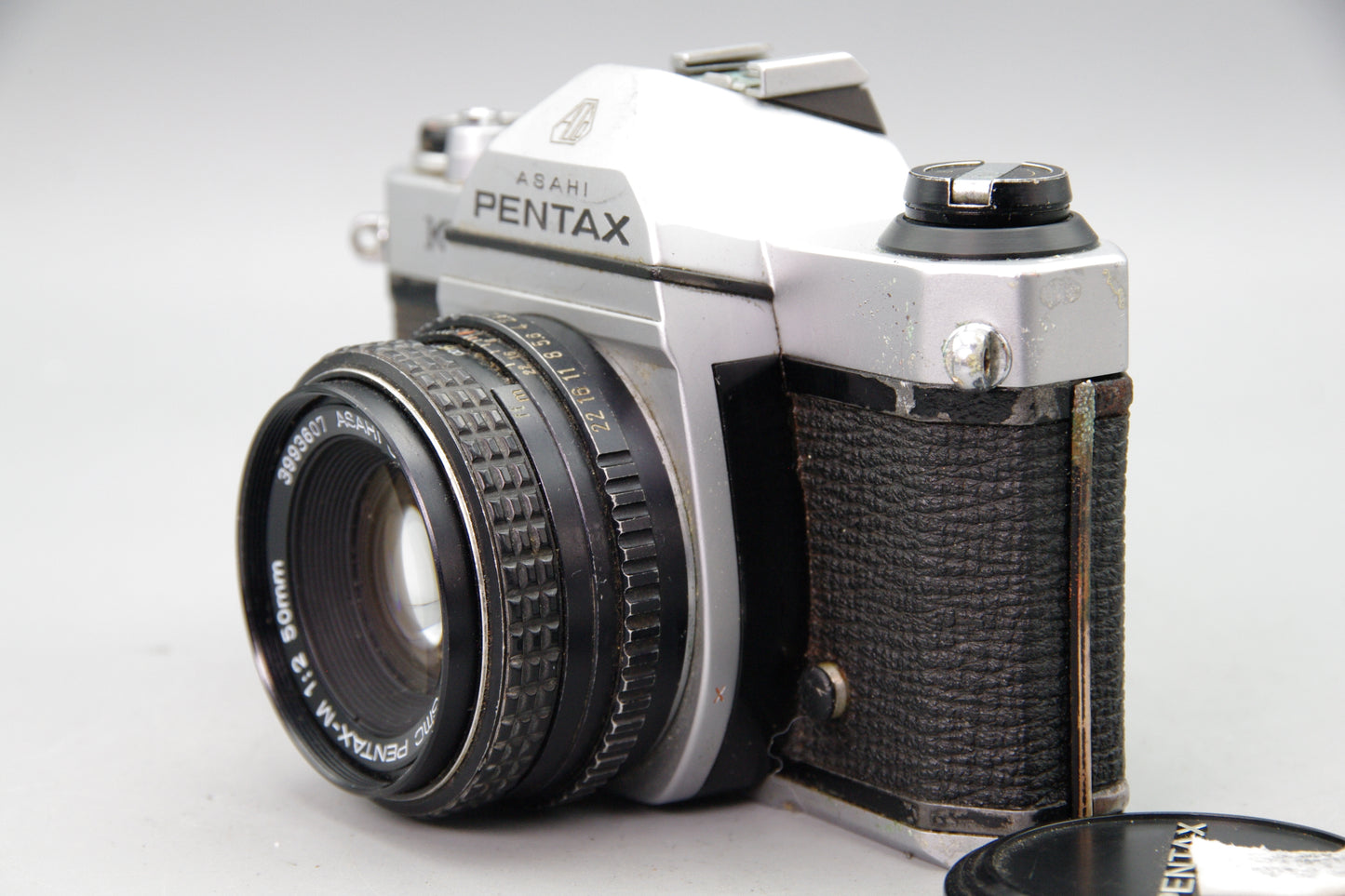 Pentax K1000 35mm SLR Camera with Pentax-M 50mm f/2 Lens + Battery