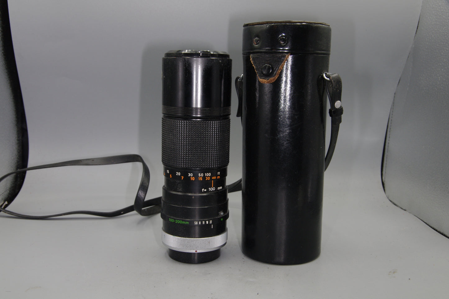 Canon FD 100–200mm f/5.6 S.C. Lens – Excellent Condition