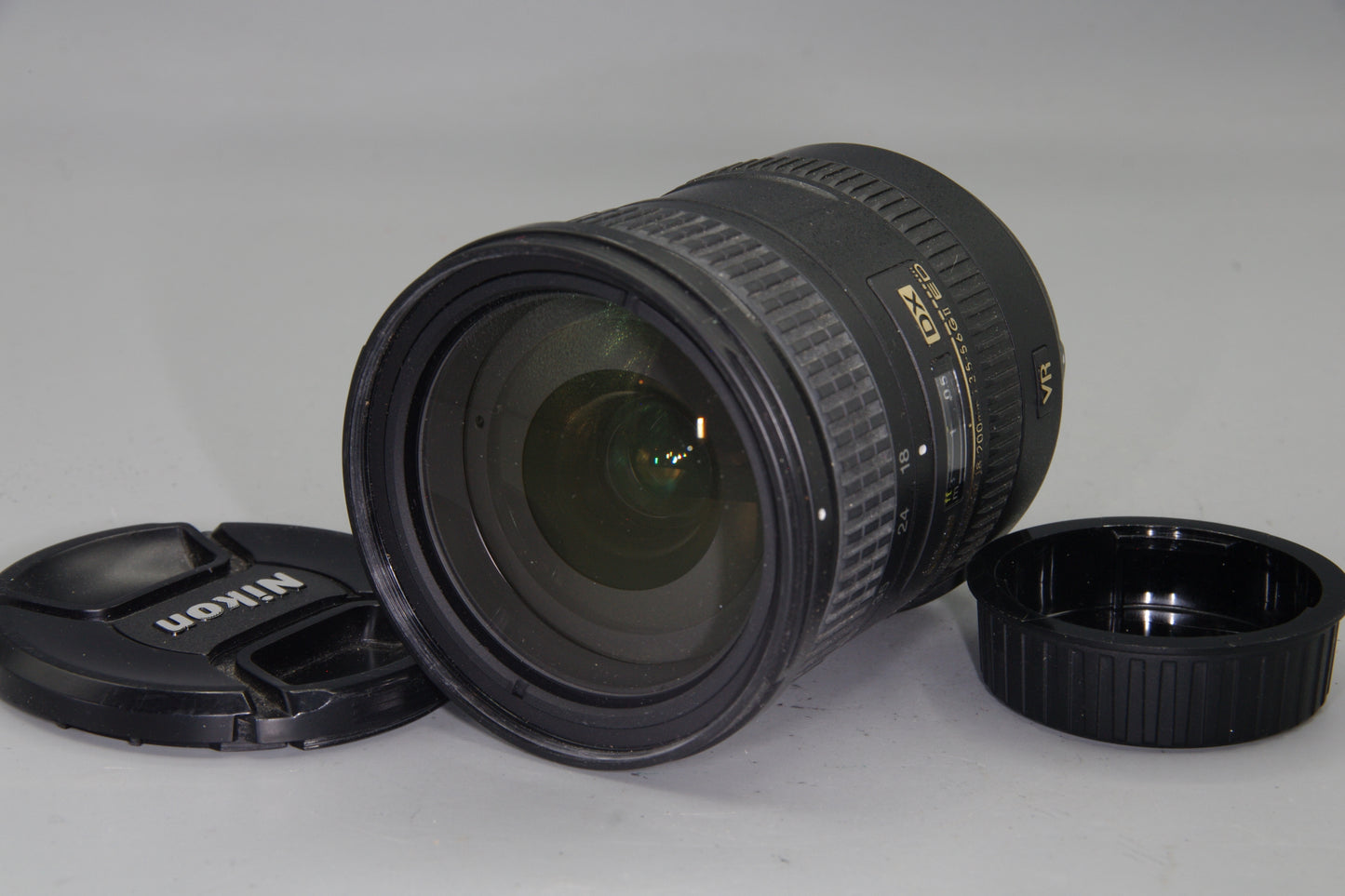 Nikon AF-S 18–200mm f/3.5–5.6GII ED VR Lens – Very Good Condition