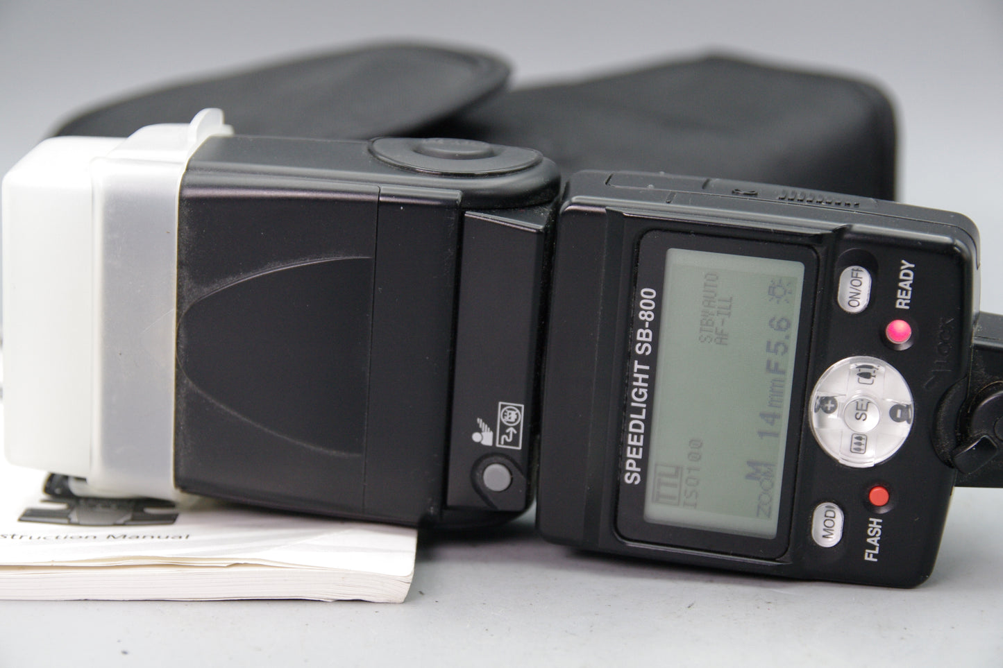 Nikon Speedlight SB-800 Flash Unit  Very Good with Case and Instructions