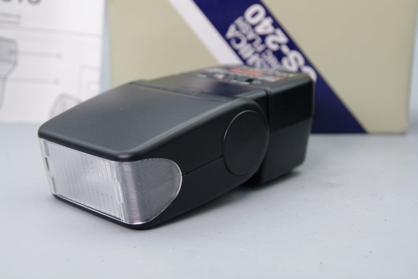 Yashica CS‑240 Auto Flash Boxed with Case and Foot – Very Good