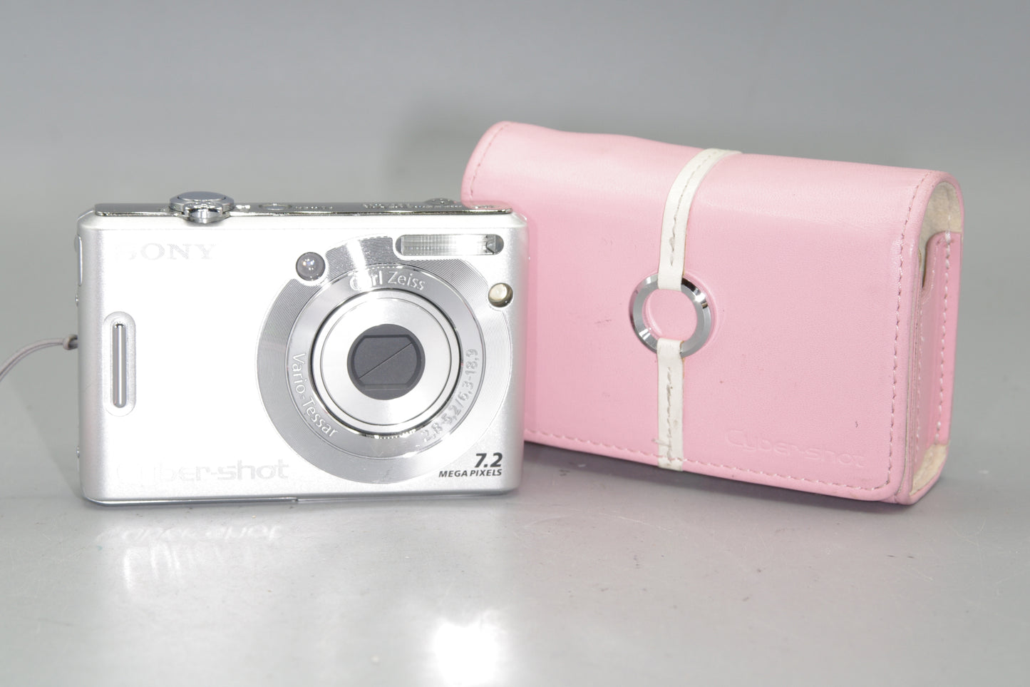 Sony Cybershot DSC-W35 7.2MP Compact Camera and Pink Case