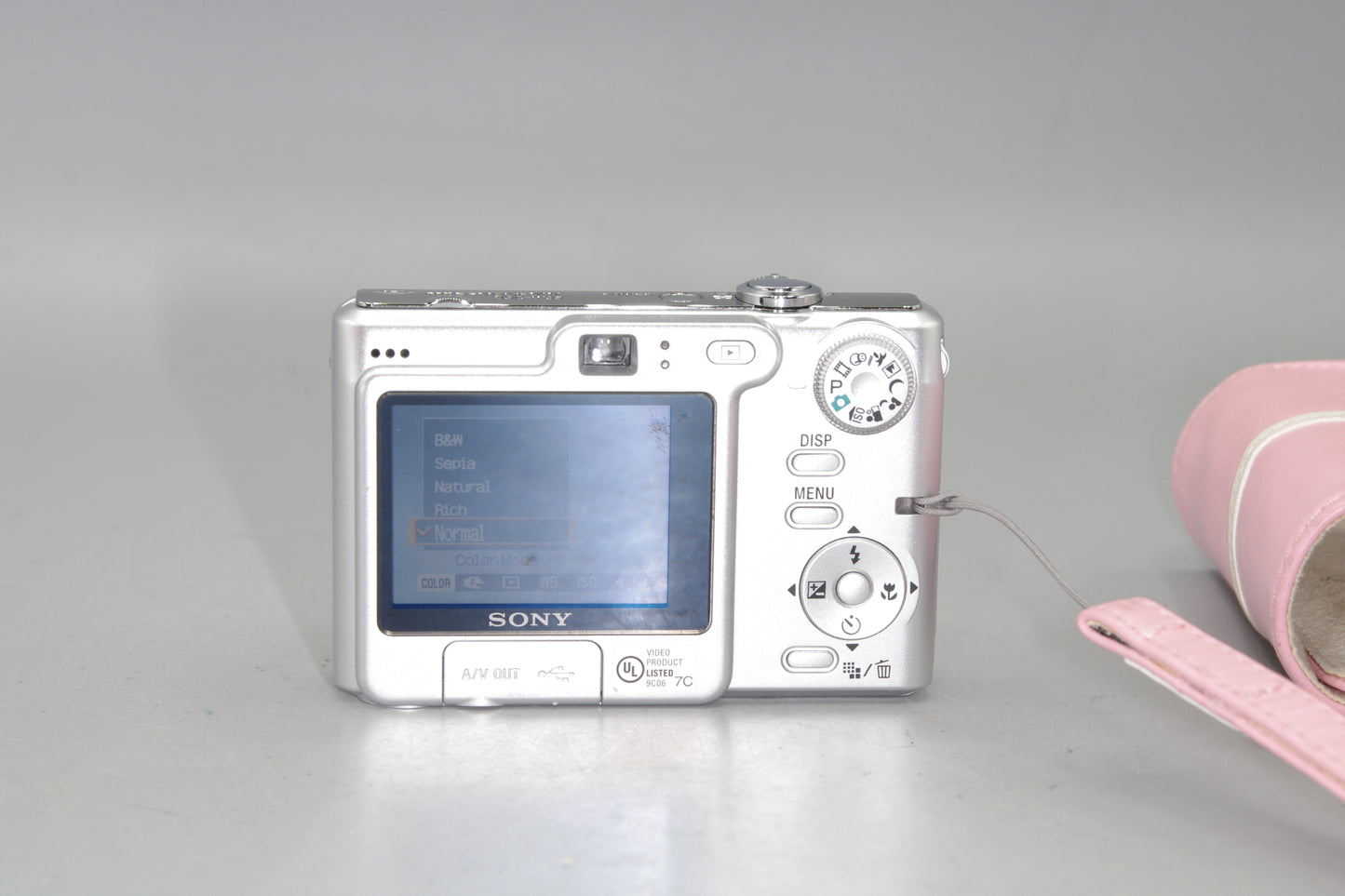 Sony Cybershot DSC-W35 7.2MP Compact Camera and Pink Case