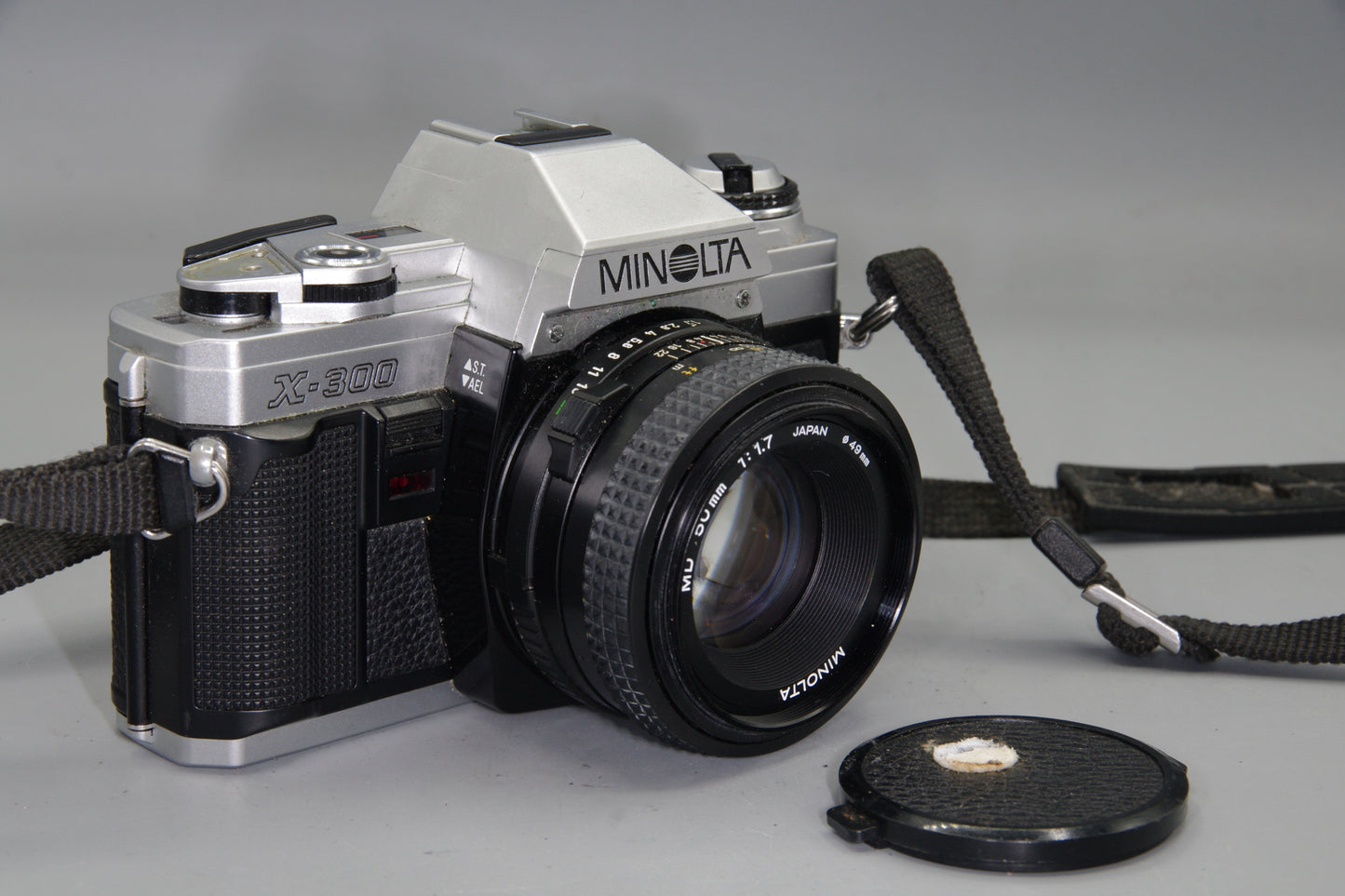 Minolta X-300 35mm SLR + MD 50mm f/1.7 Lens – Tested – Clean + batteries