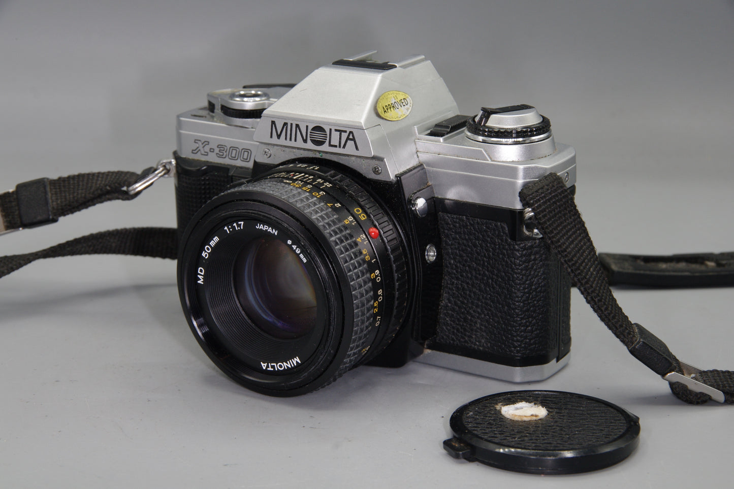 Minolta X-300 35mm SLR + MD 50mm f/1.7 Lens – Tested – Clean + batteries