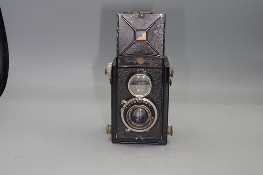 Voigtländer Brillant TLR Camera – 120 Film Medium Format Classic