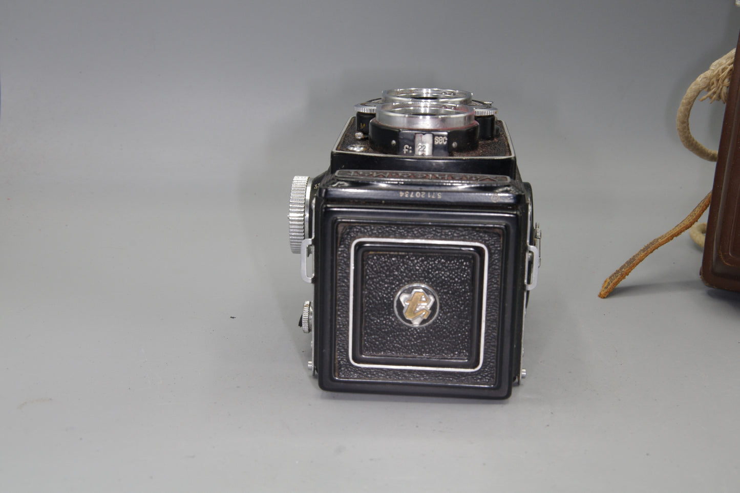 Yashica-Mat TLR Camera + 80mm f/3.5 Lens & Case – Tested 120 Film Classic