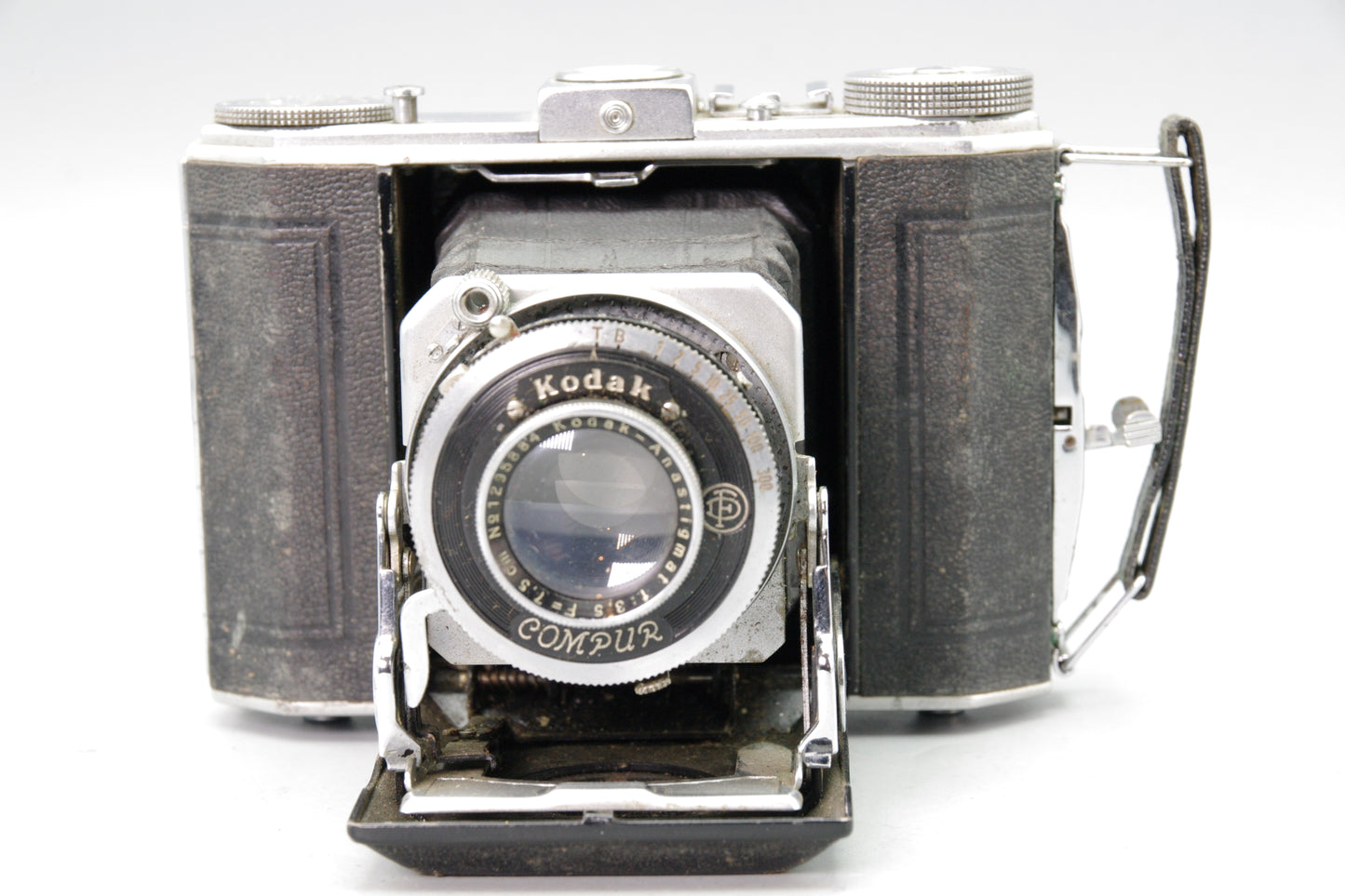 Kodak Duo 620 Folding Camera – 75mm f/3.5 Kodak Anastigmat Lens – Series II