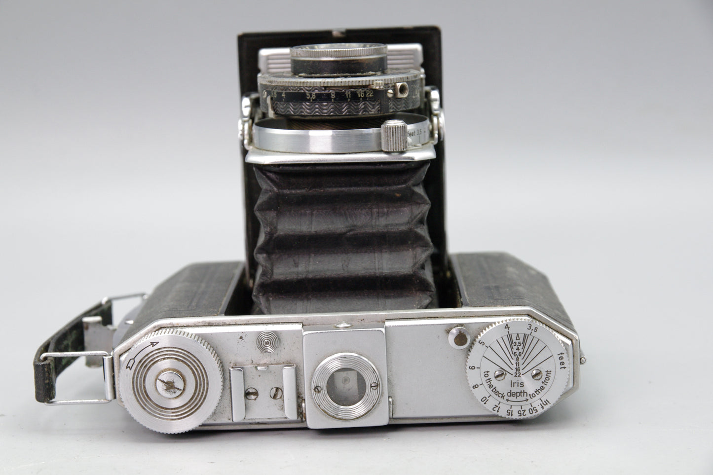 Kodak Duo 620 Folding Camera – 75mm f/3.5 Kodak Anastigmat Lens – Series II