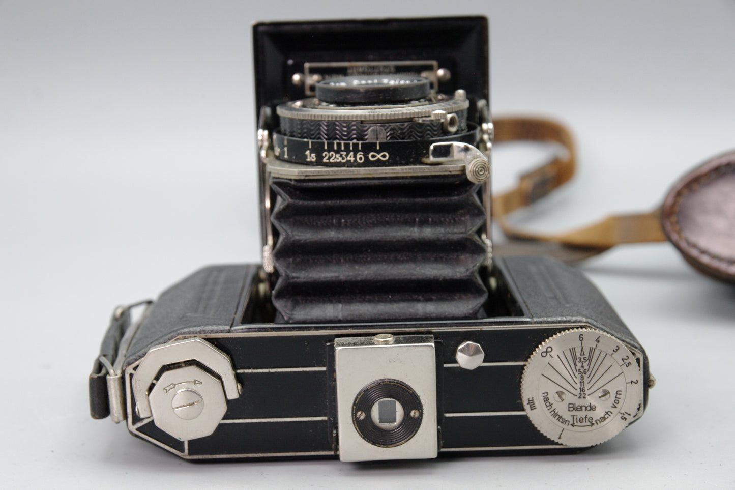Kodak Duo 620 Folding Camera – 75mm f/4.5 Kodak Anastigmat Lens