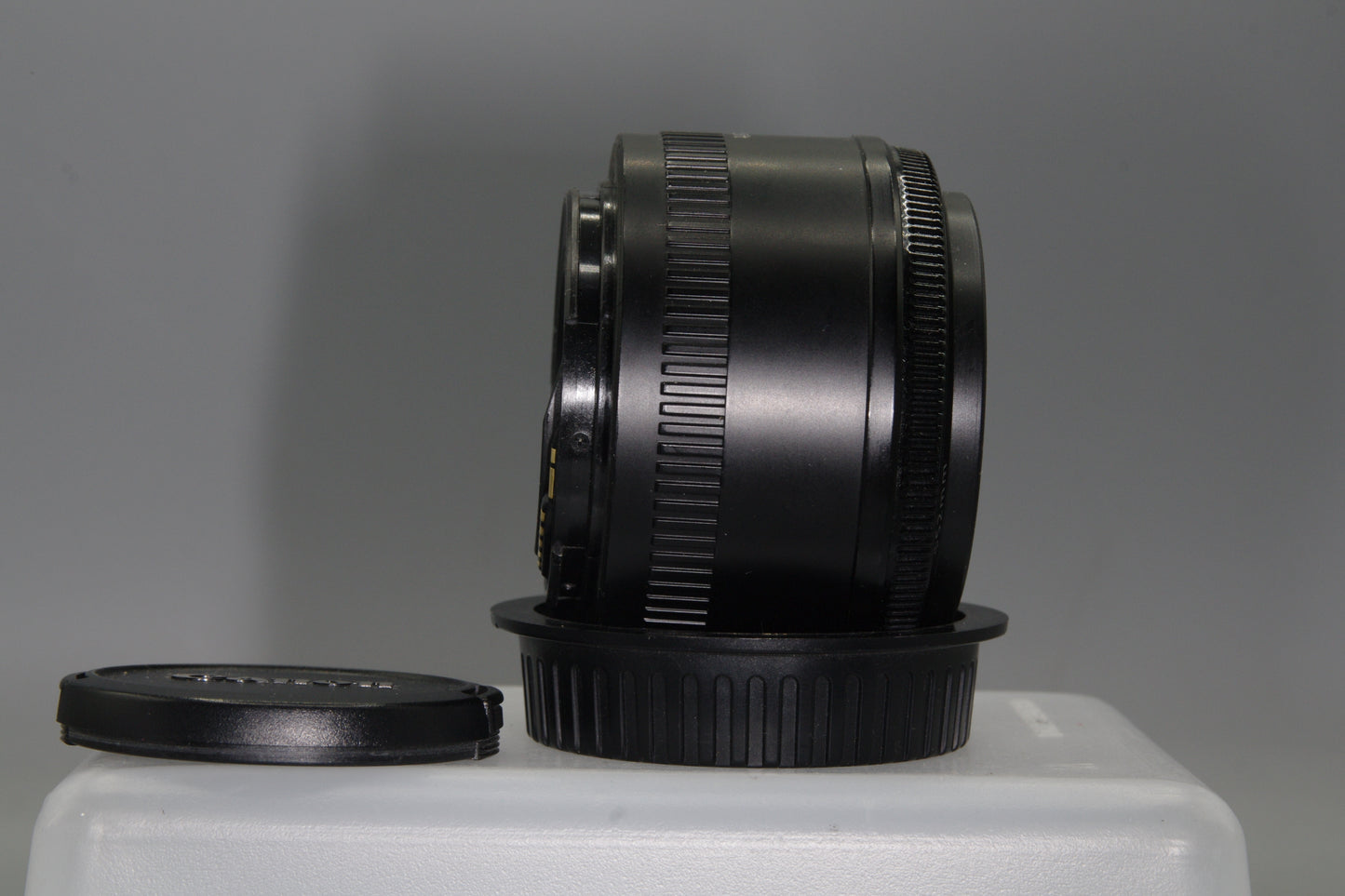 Canon 50mm F/1.8 II USM Lens EF Mount Lens with both caps