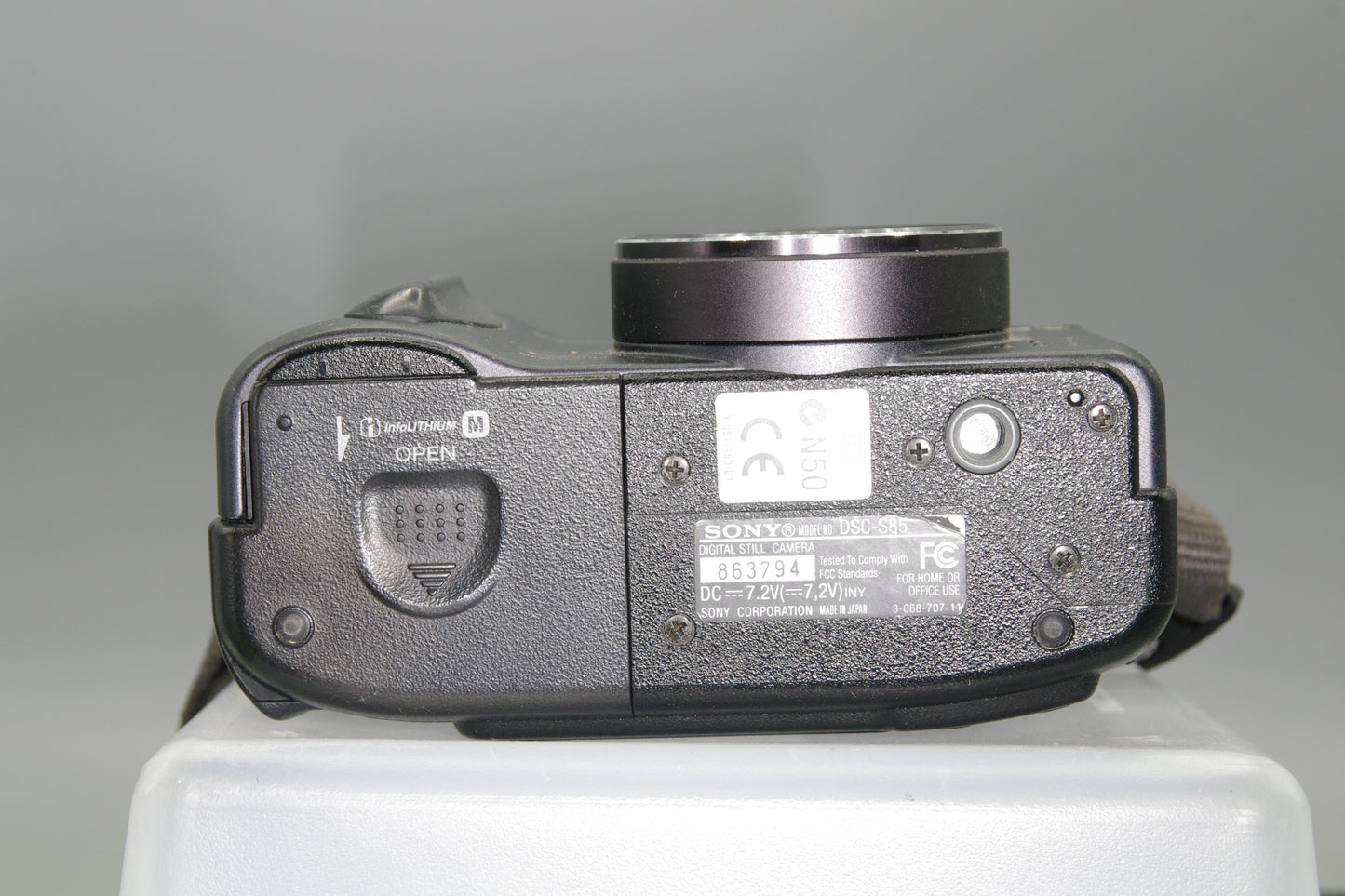 Sony Cybershot DSC-S85 4.1MP Compact Digital Camera
