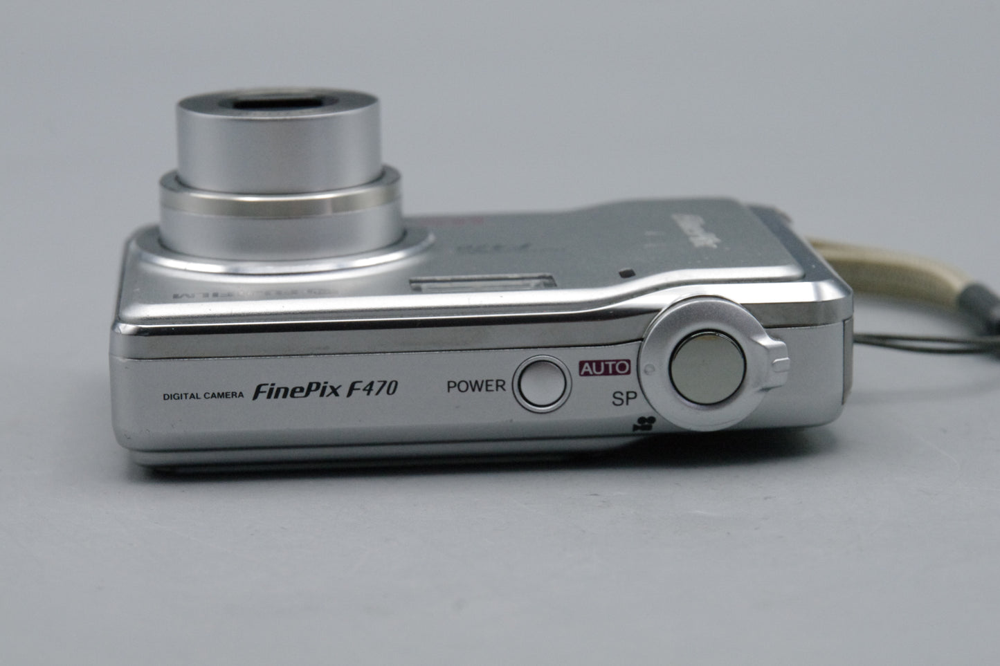 Fujifilm FinePix F470 6MP Digital Camera – Tested & Working – Silver – Very Good