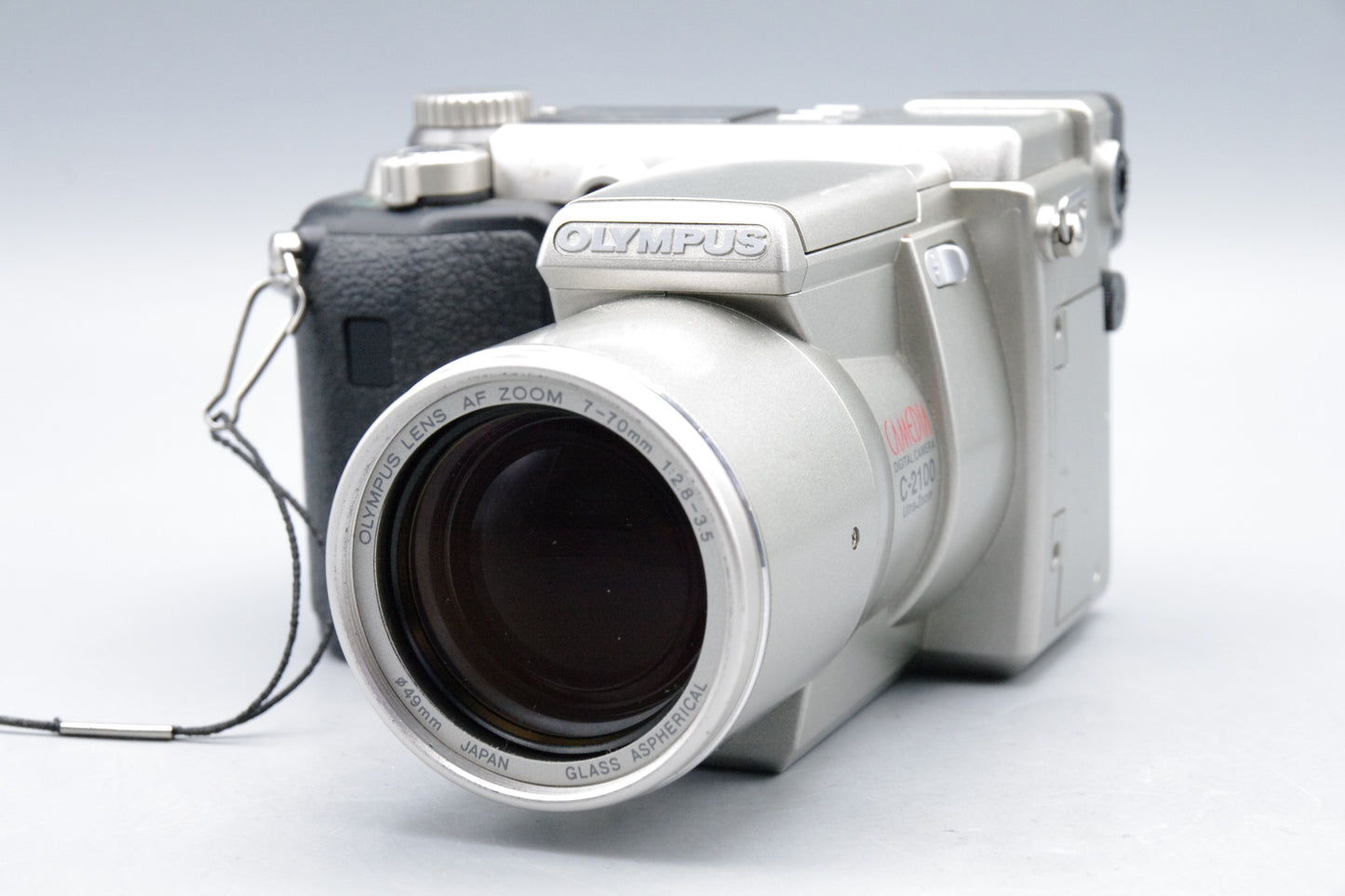 Olympus Camedia C‑2100 2.1MP Digital Camera – Tested & Working – Very Good