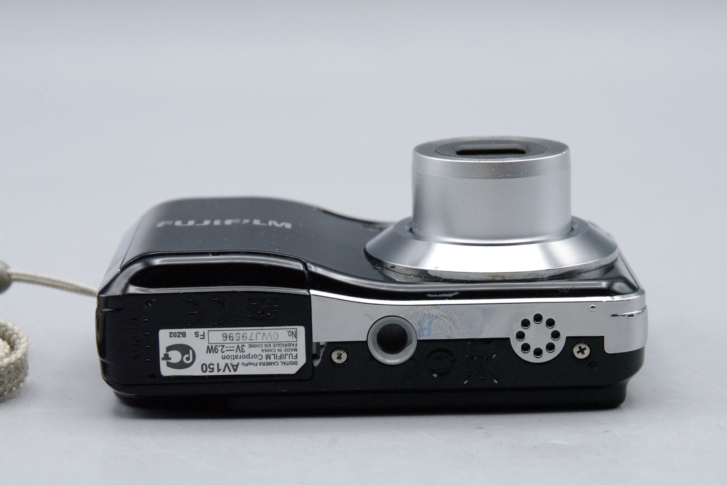 Fujifilm FinePix AV150 14MP Digital Camera – Tested & Working – Very Good