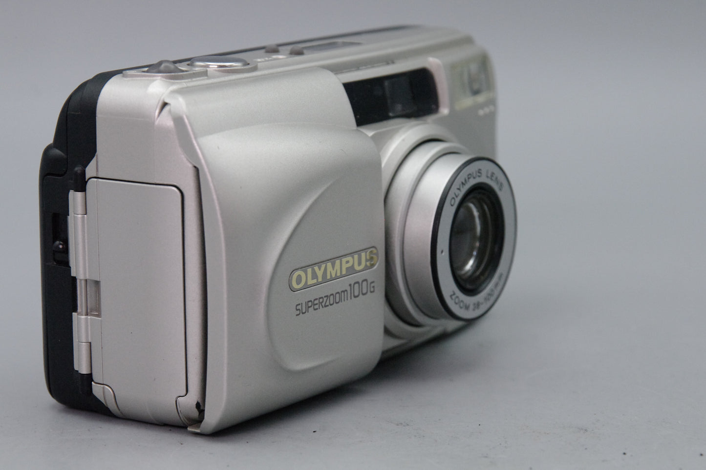 Olympus SuperZoom 100G 35mm Film Camera – Tested &amp; Working – Excellent