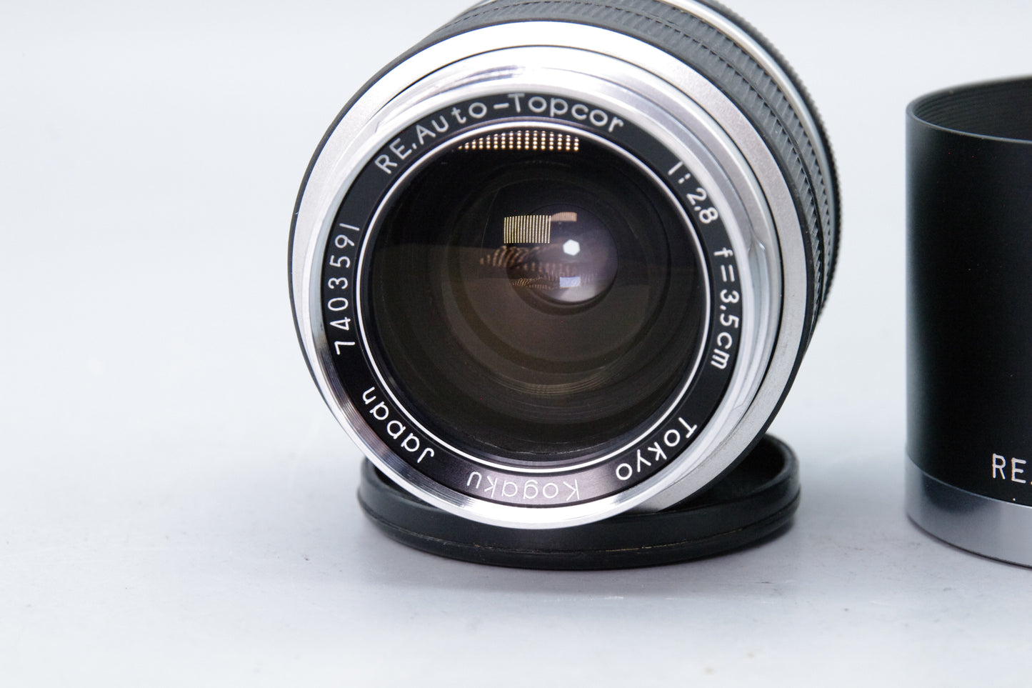 Topcon RE Auto‑Topcor 3.5cm f/2.8 Lens – Serviced – Excellent Condition  with hood
