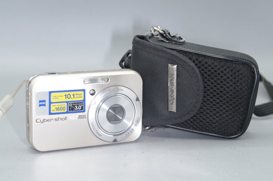 Sony Cybershot DSC-N2 10.1MP Compact Camera - Excellent