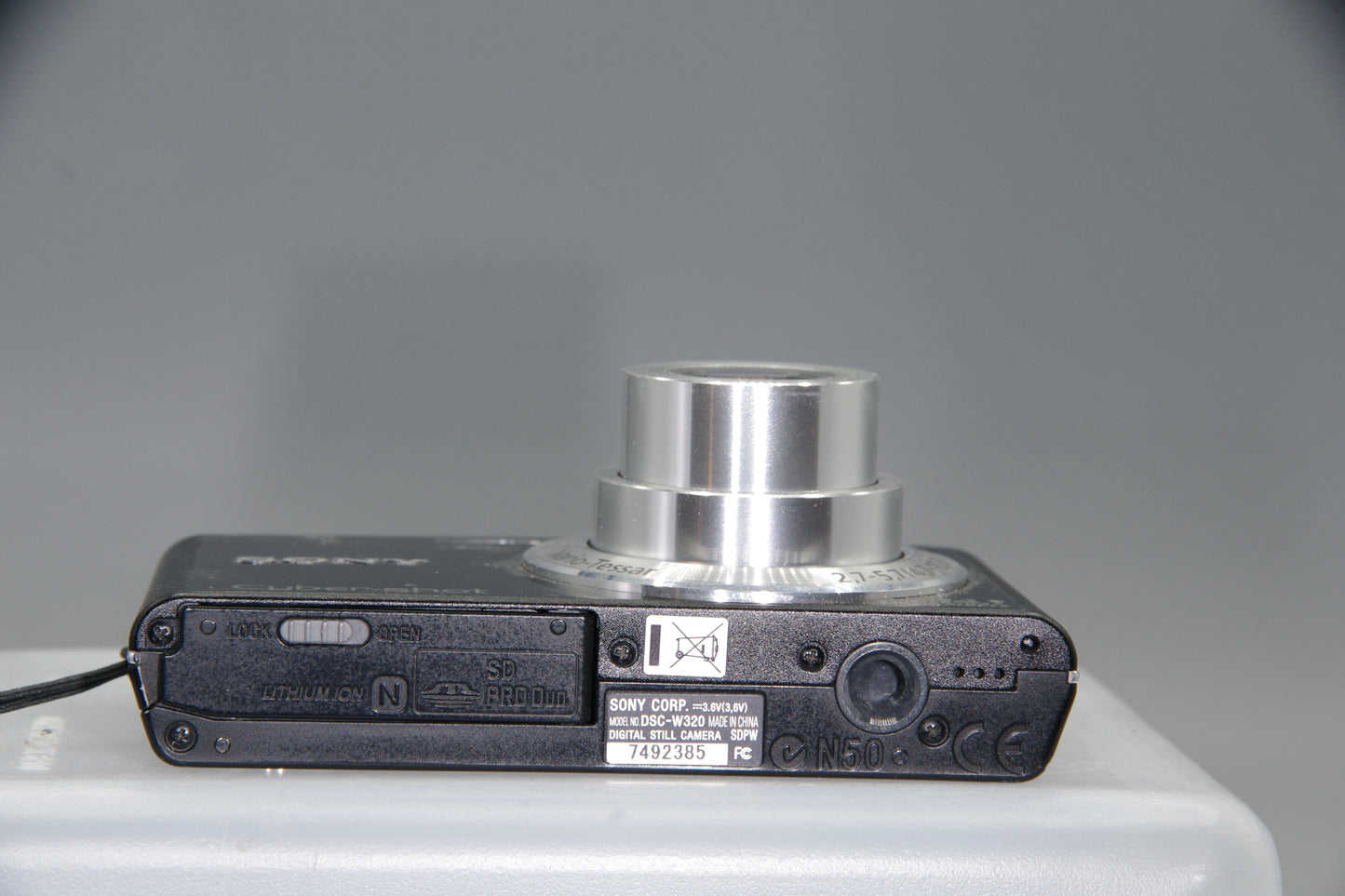 Sony Cyber-shot DSC-W320 14.1MP Compact Digital Camera - Excellent