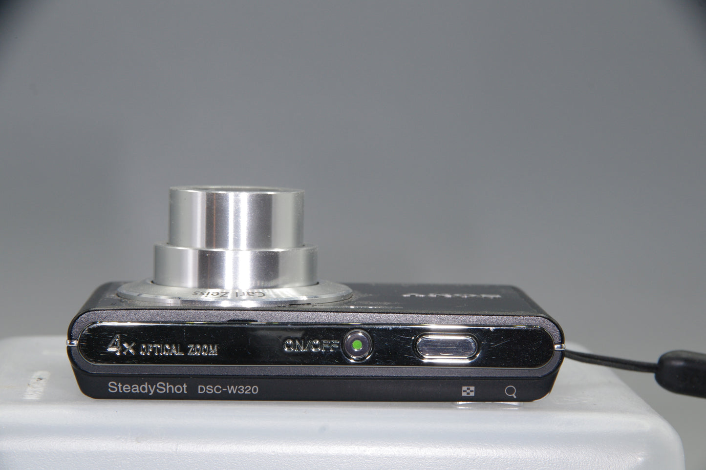 Sony Cyber-shot DSC-W320 14.1MP Compact Digital Camera - Excellent