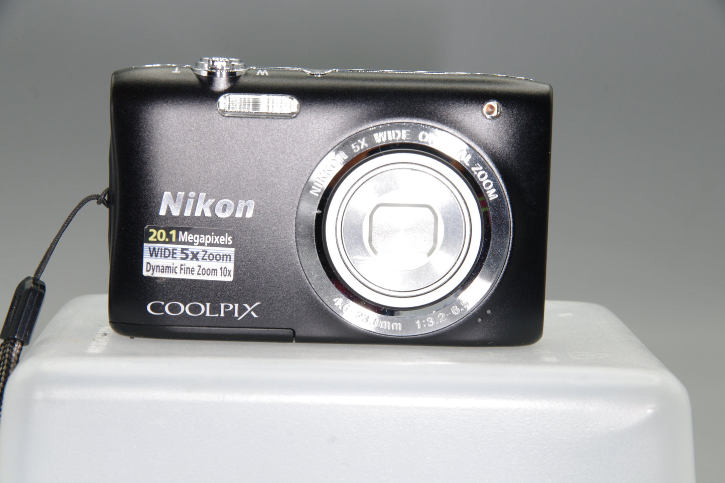 Nikon Coolpix S2900 20MP Compact Digital Camera Purple 5x Zoom Excellent