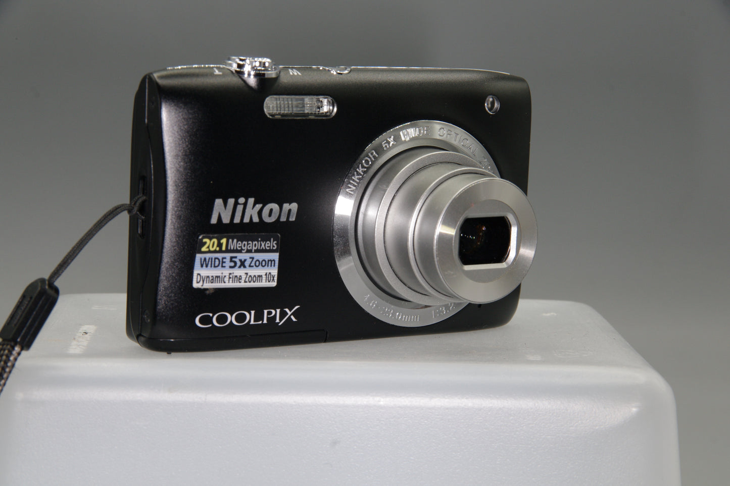 Nikon Coolpix S2900 20MP Compact Digital Camera Purple 5x Zoom Excellent