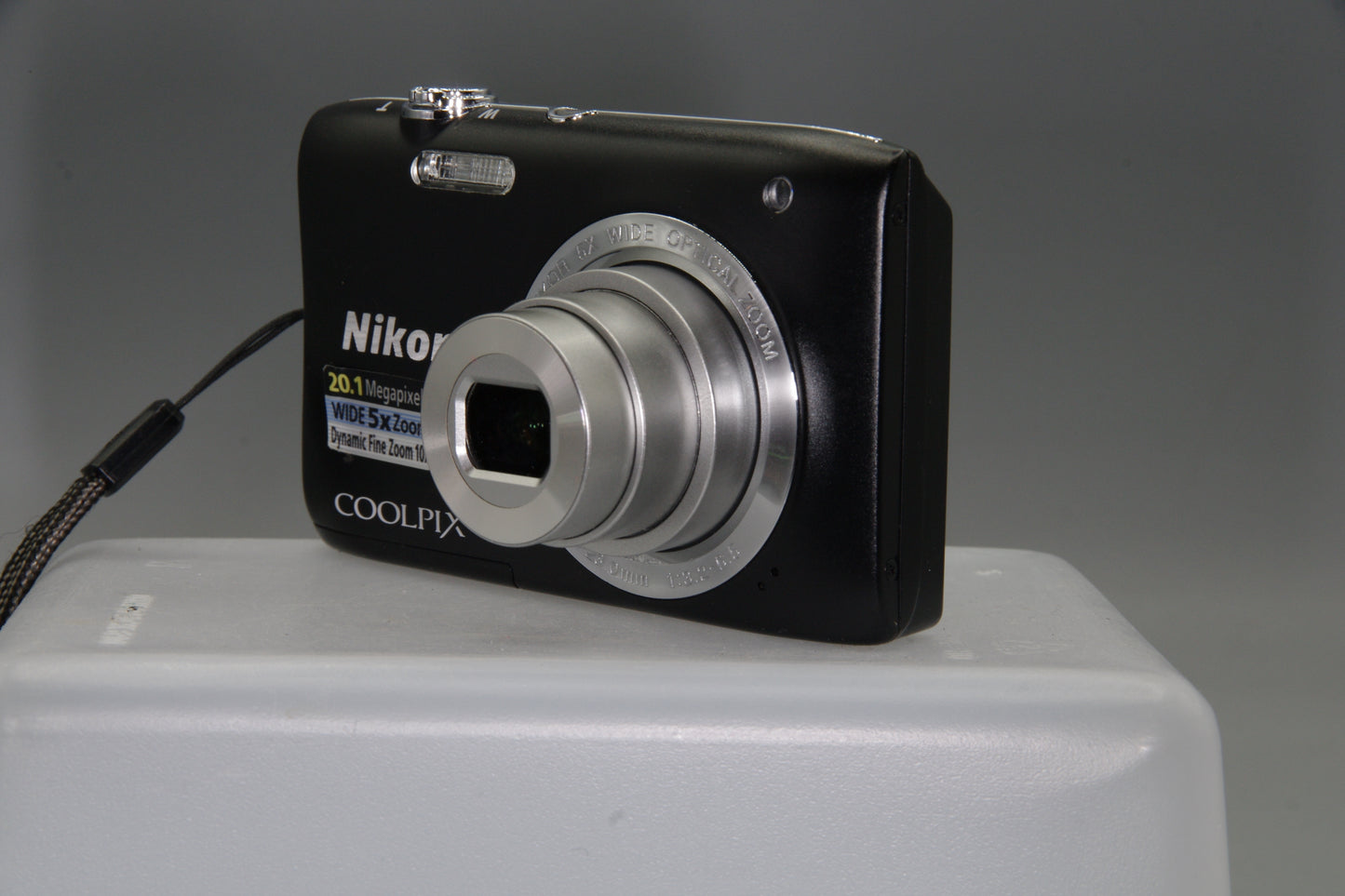 Nikon Coolpix S2900 20MP Compact Digital Camera Purple 5x Zoom Excellent