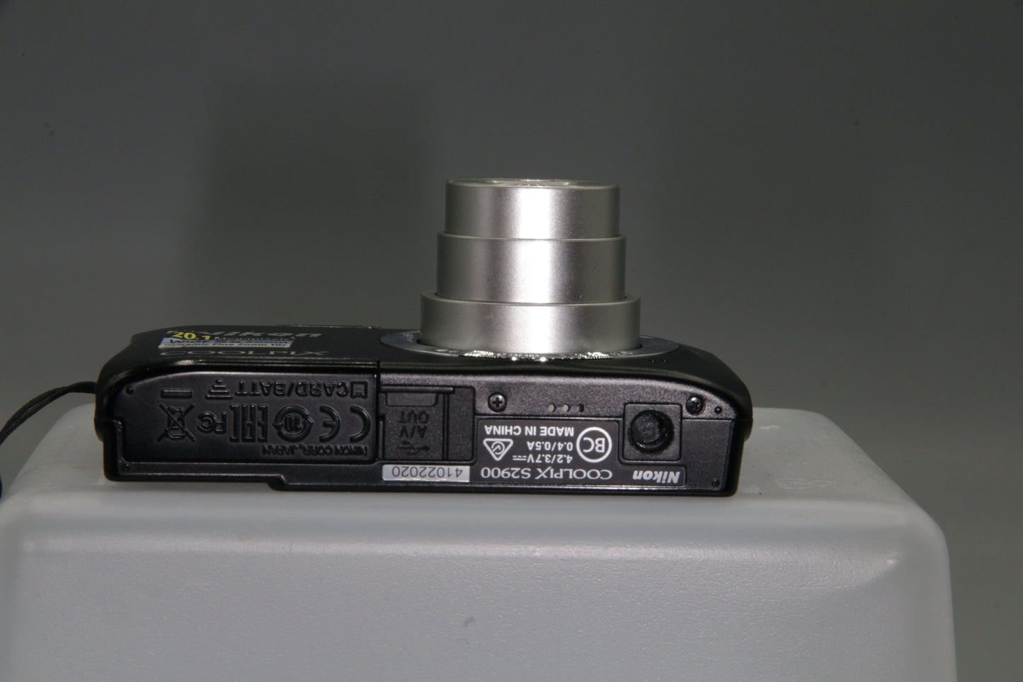 Nikon Coolpix S2900 20MP Compact Digital Camera Purple 5x Zoom Excellent