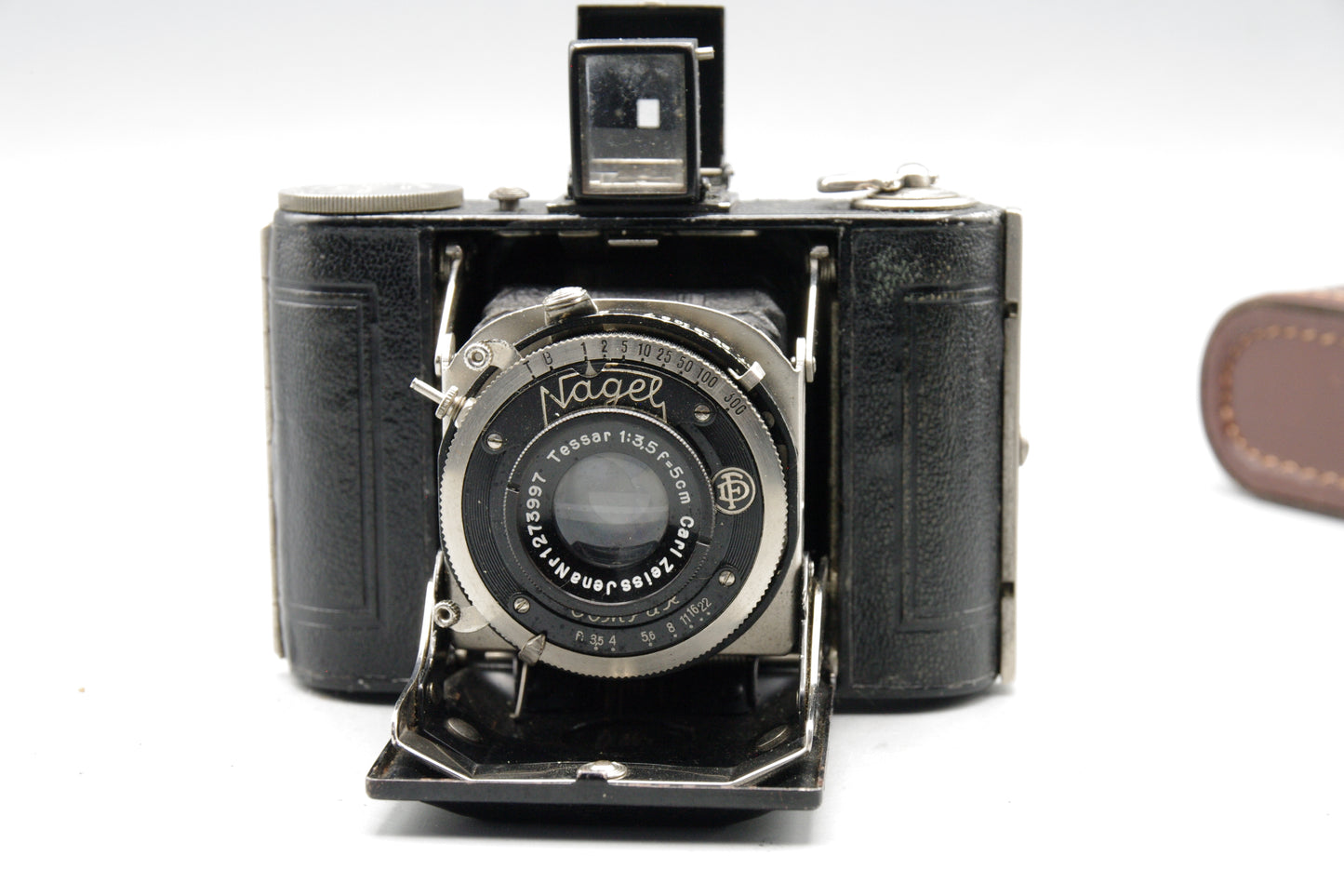Nagel Vollenda 127 Folding Camera Tessar 5cm f2.8 Lens & Case  Vintage German