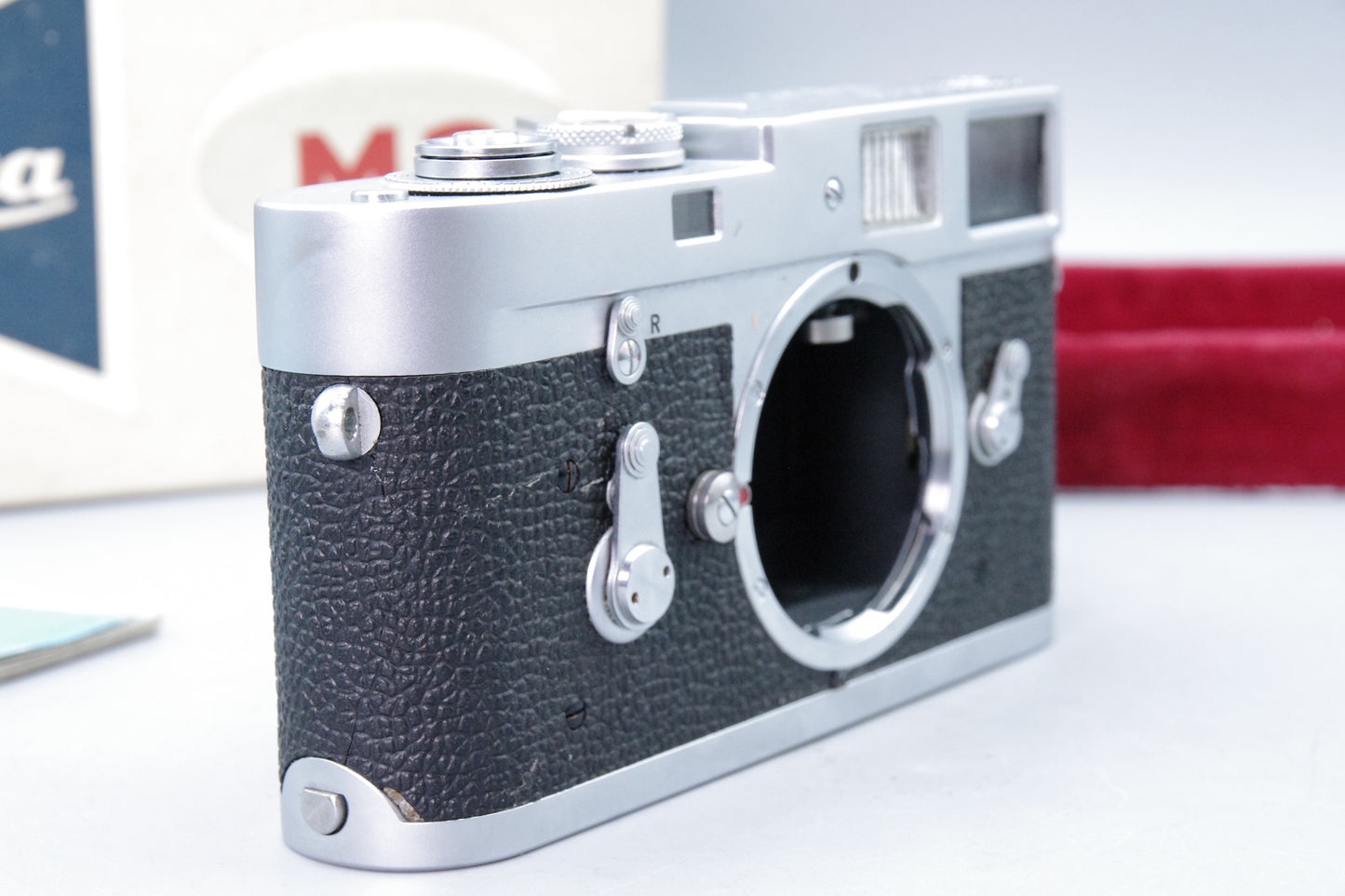 Leica M2 Rangefinder Body – 1962 – Matching Serial Box & Instructions – VGC