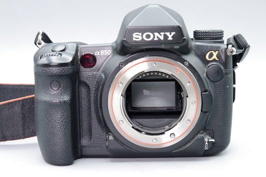 Sony A850 24MP Full‑Frame DSLR Camera – Excellent Condition – 30,341 Shutter Count