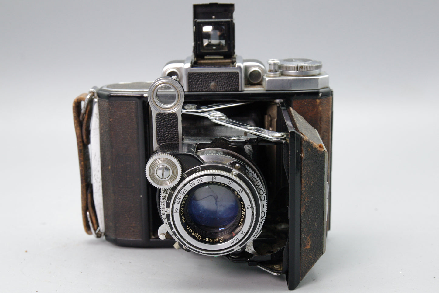 Zeiss Ikon Super Ikonta 531 – Tessar 75mm f/3.5 – Folding Rangefinder