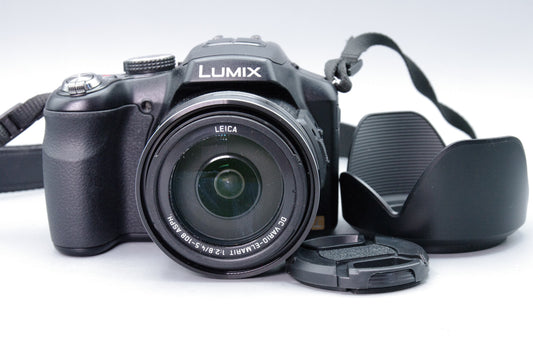 Panasonic Lumix DMC‑FZ200 12MP Bridge Camera  – Excellent Condition