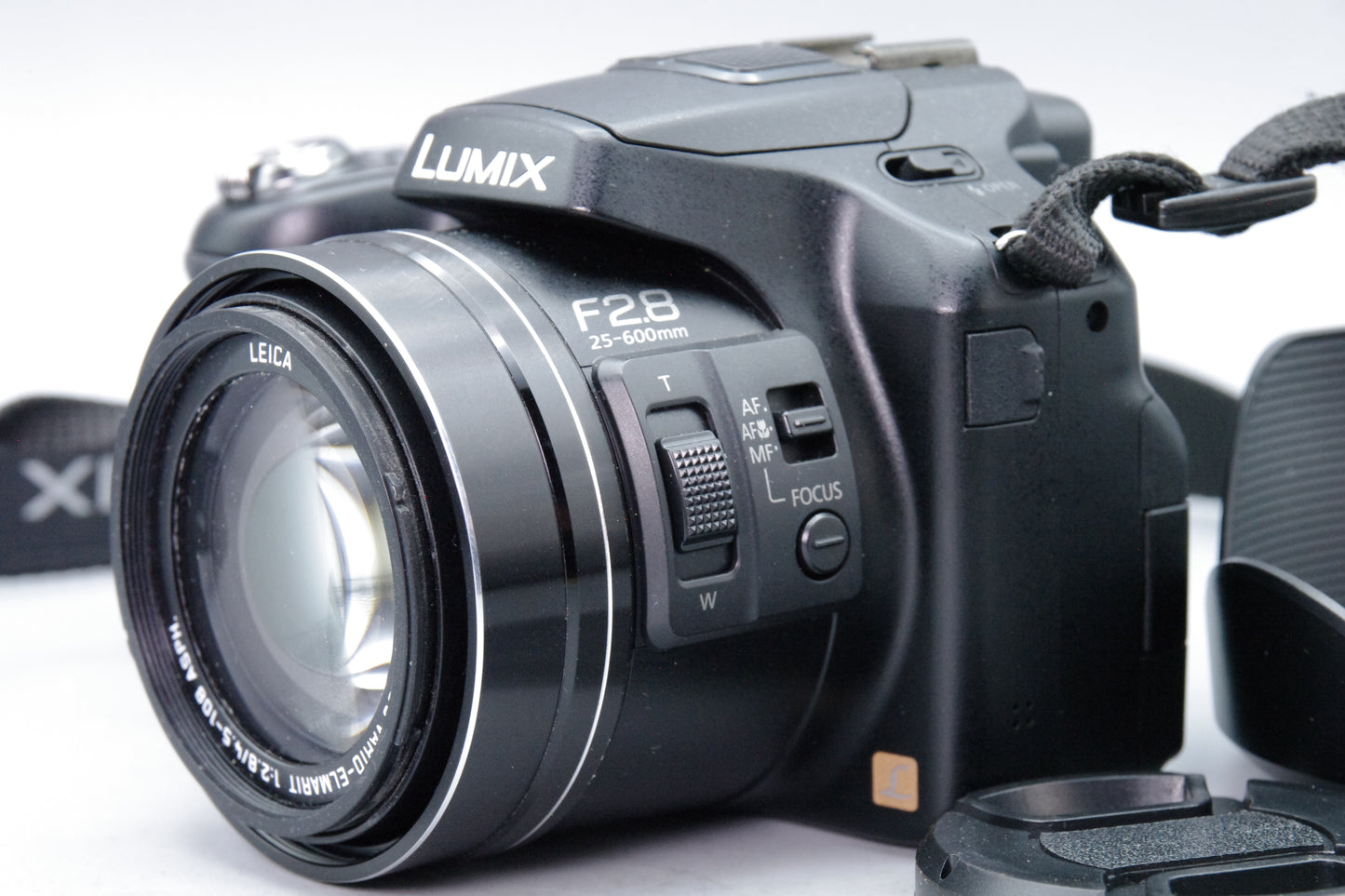 Panasonic Lumix DMC‑FZ200 12MP Bridge Camera  – Excellent Condition