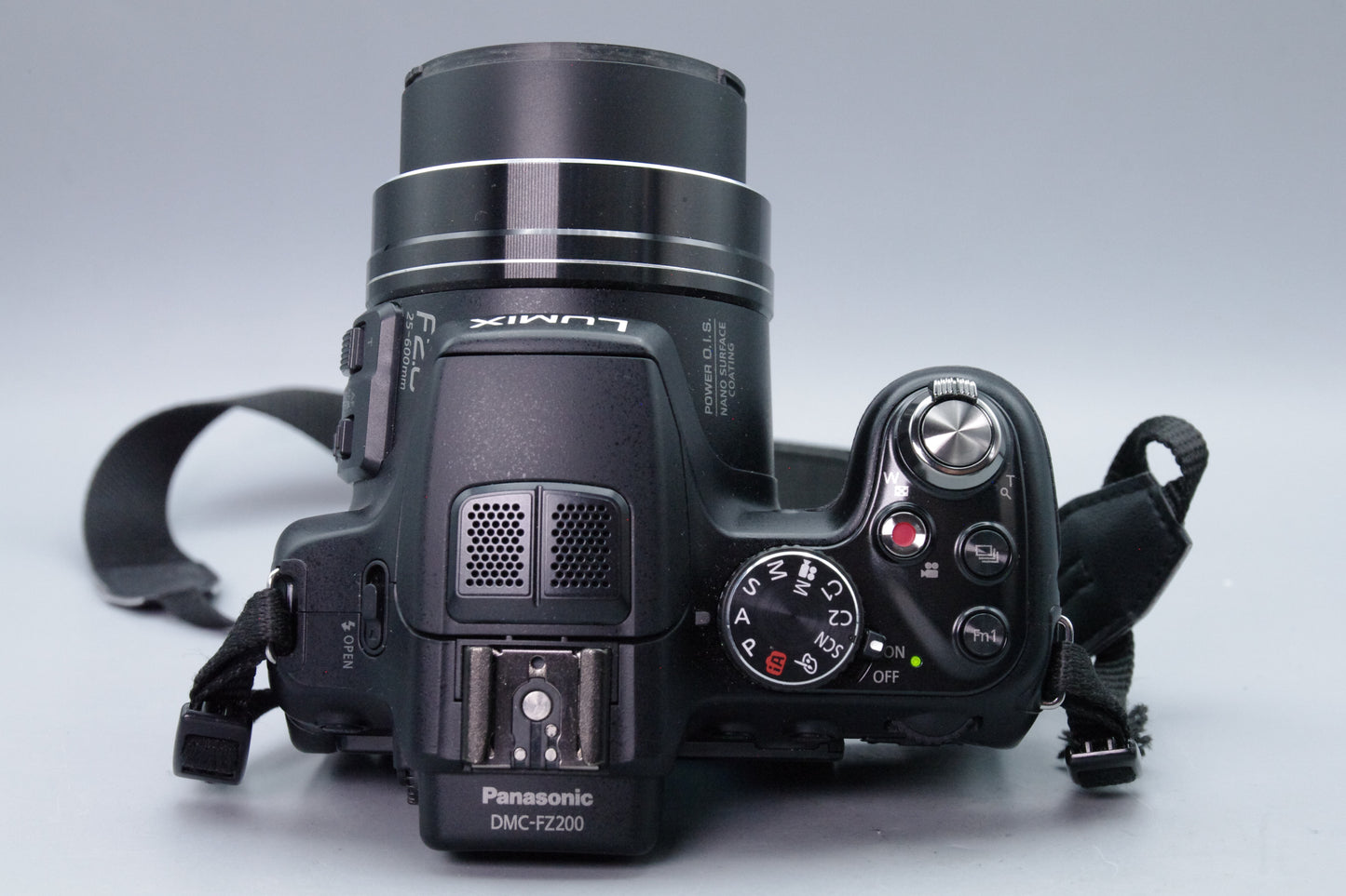 Panasonic Lumix DMC‑FZ200 12MP Bridge Camera  – Excellent Condition