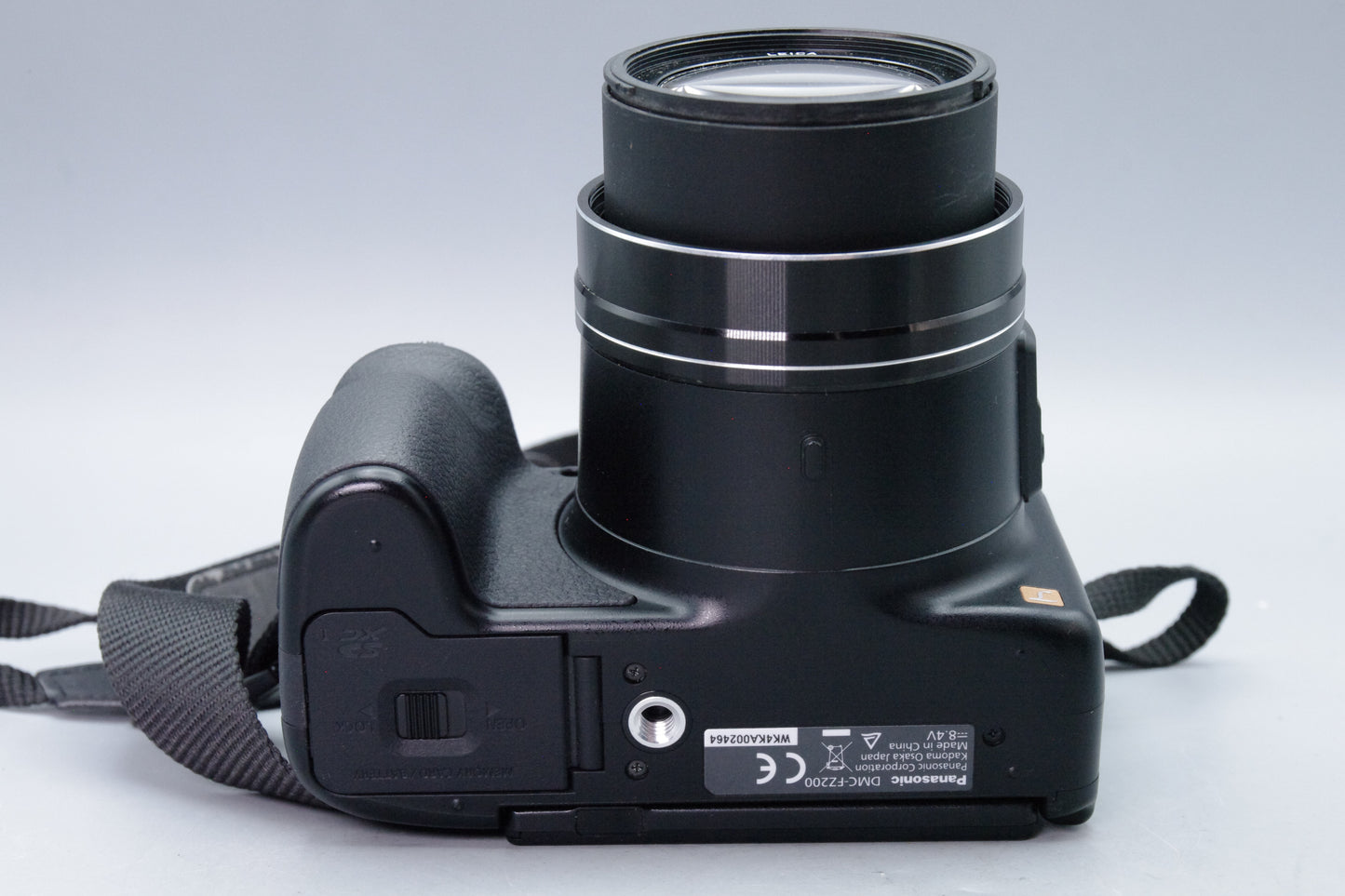 Panasonic Lumix DMC‑FZ200 12MP Bridge Camera  – Excellent Condition