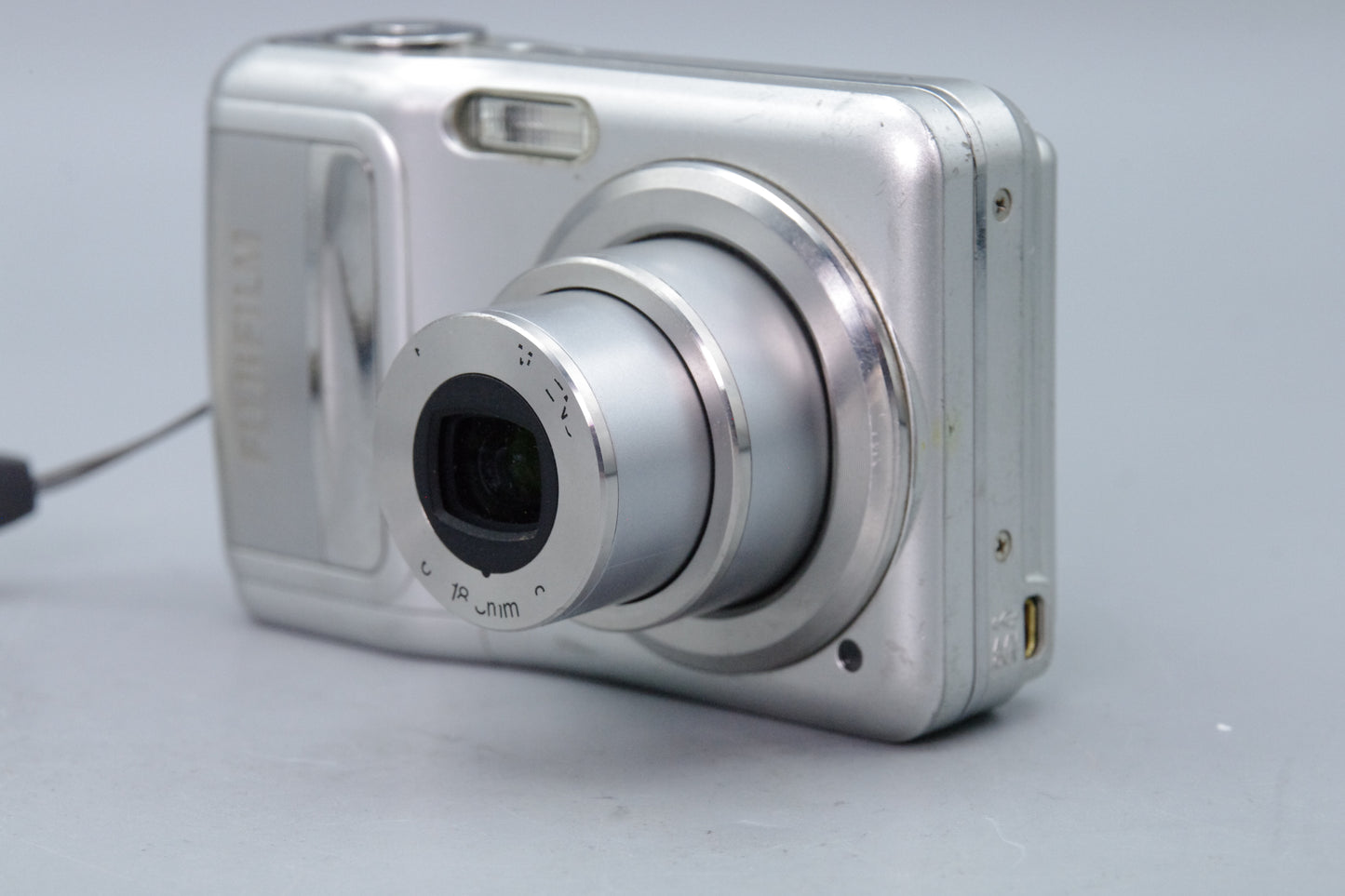 Fujifilm FinePix A850 Digital Camera – 8MP – 3× Zoom – VGC