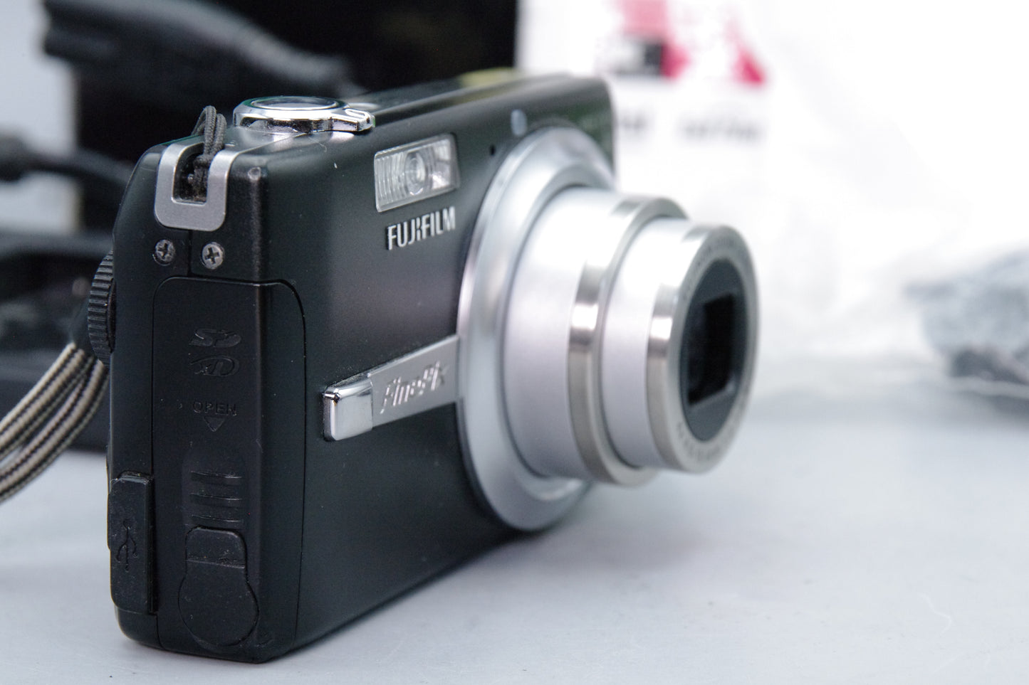 Fujifilm FinePix F480 boxed