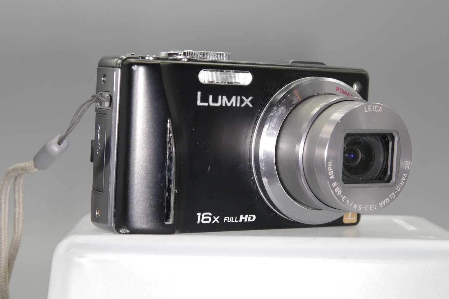 Panasonic Lumix DMC-TZ20 14.1MP 16x Zoom - Excellent