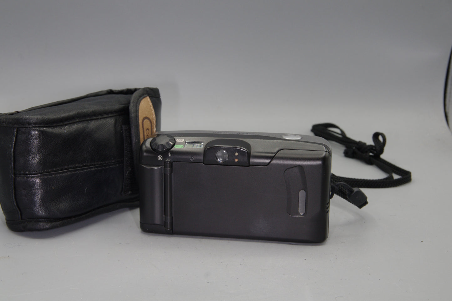 Canon Sure Shot 105 35mm Film Camera - 38–105mm Zoom - Excellent