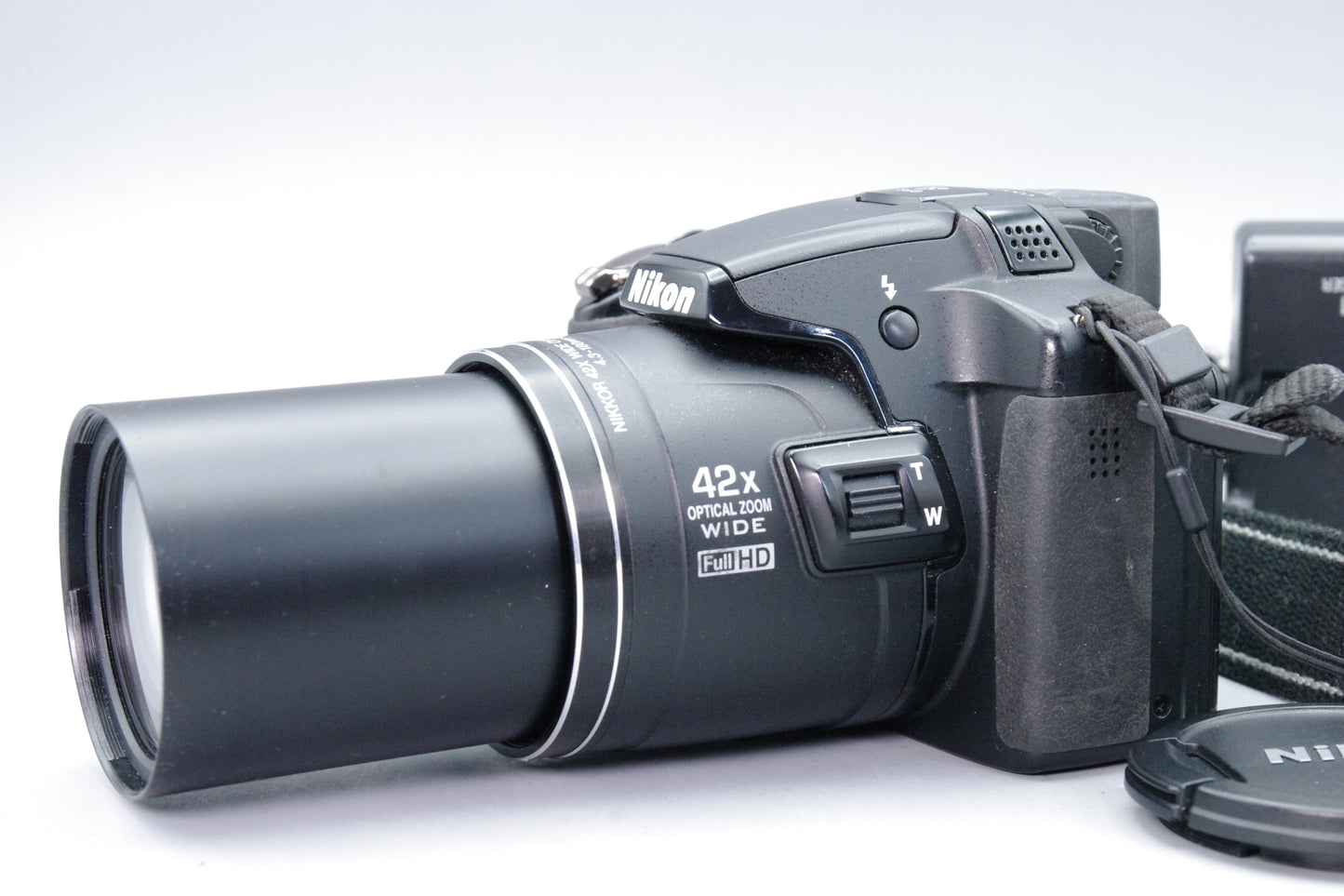 Nikon Coolpix P510 16.1MP 42× Digital Bridge Camera – Excellent Condition – Charger
