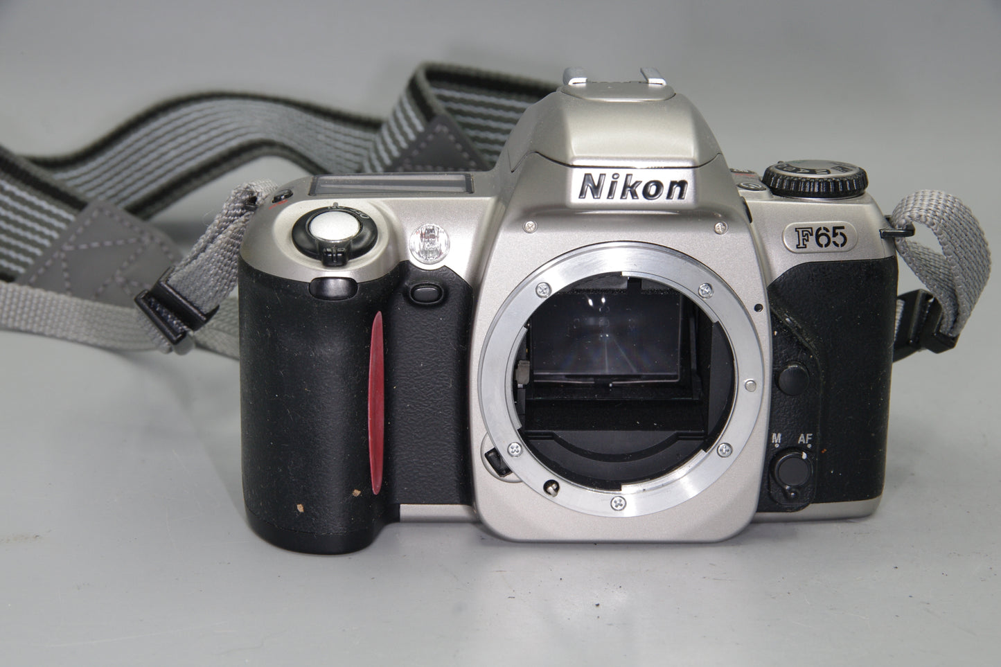 Nikon F65 35mm Film SLR Camera Body - Autofocus - Lightweight - Very Good
