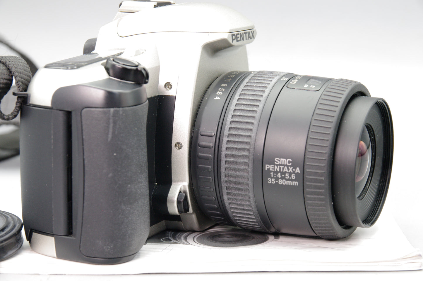 Pentax MZ‑30 35mm SLR Camera with 35‑80mm Lens – Very Good Condition