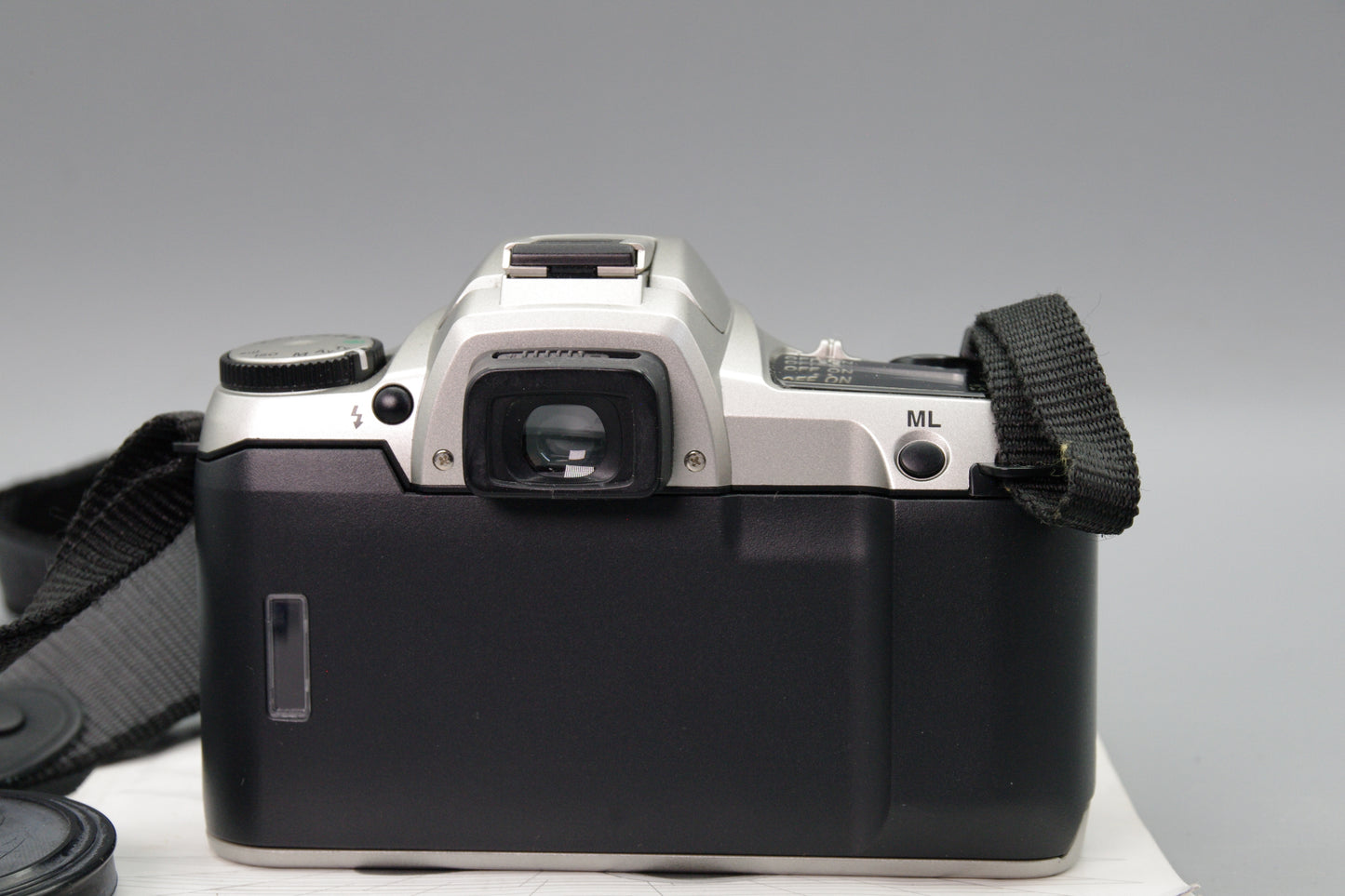 Pentax MZ‑30 35mm SLR Camera with 35‑80mm Lens – Very Good Condition