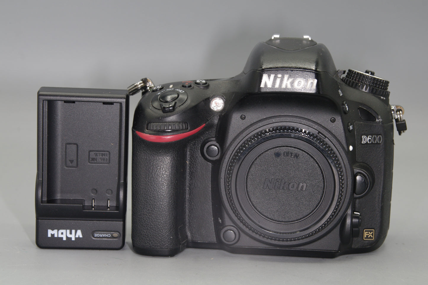 Nikon D600 24MP Full Frame DSLR Body with Battery and Charger