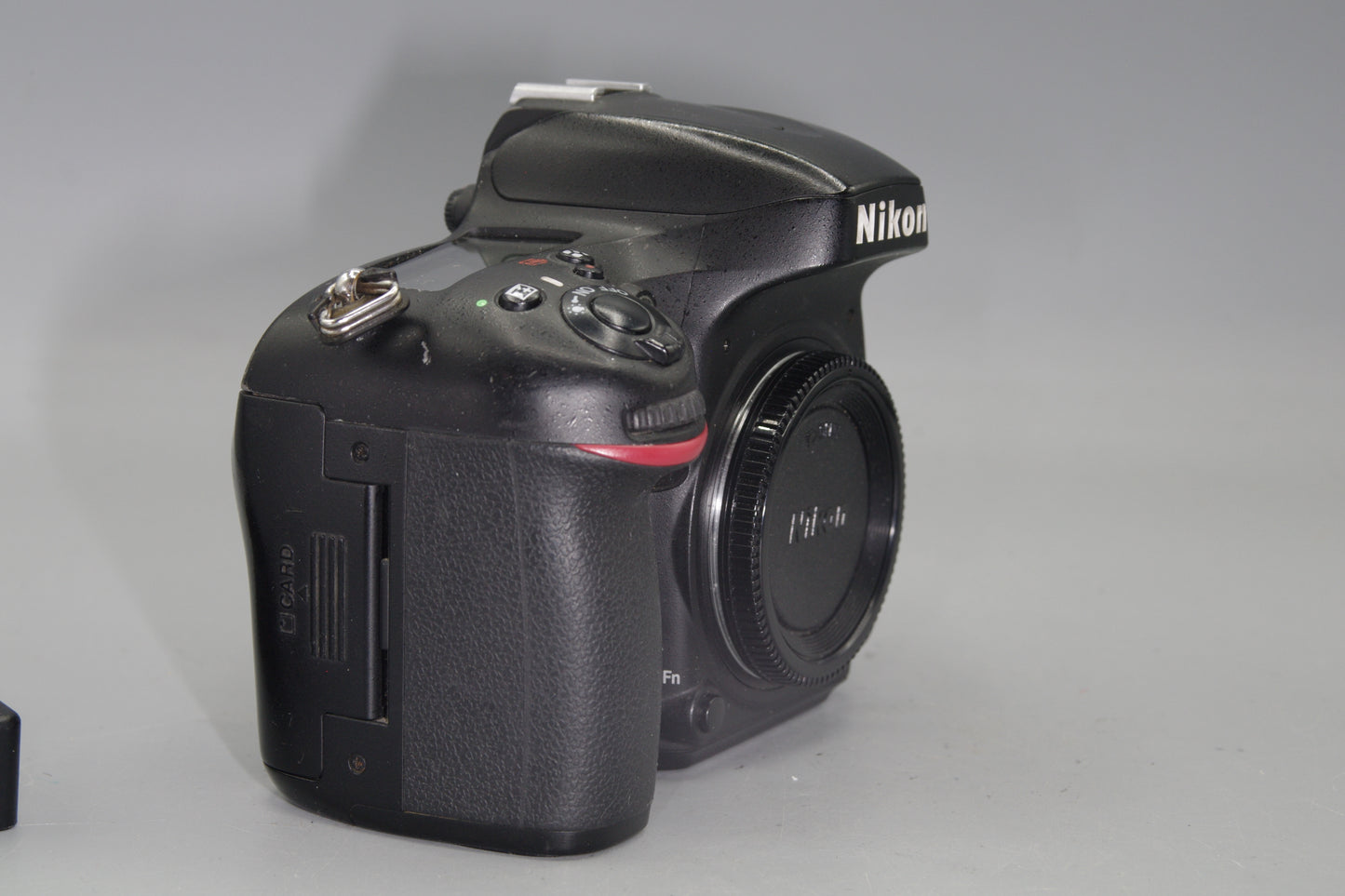 Nikon D600 24MP Full Frame DSLR Body with Battery and Charger